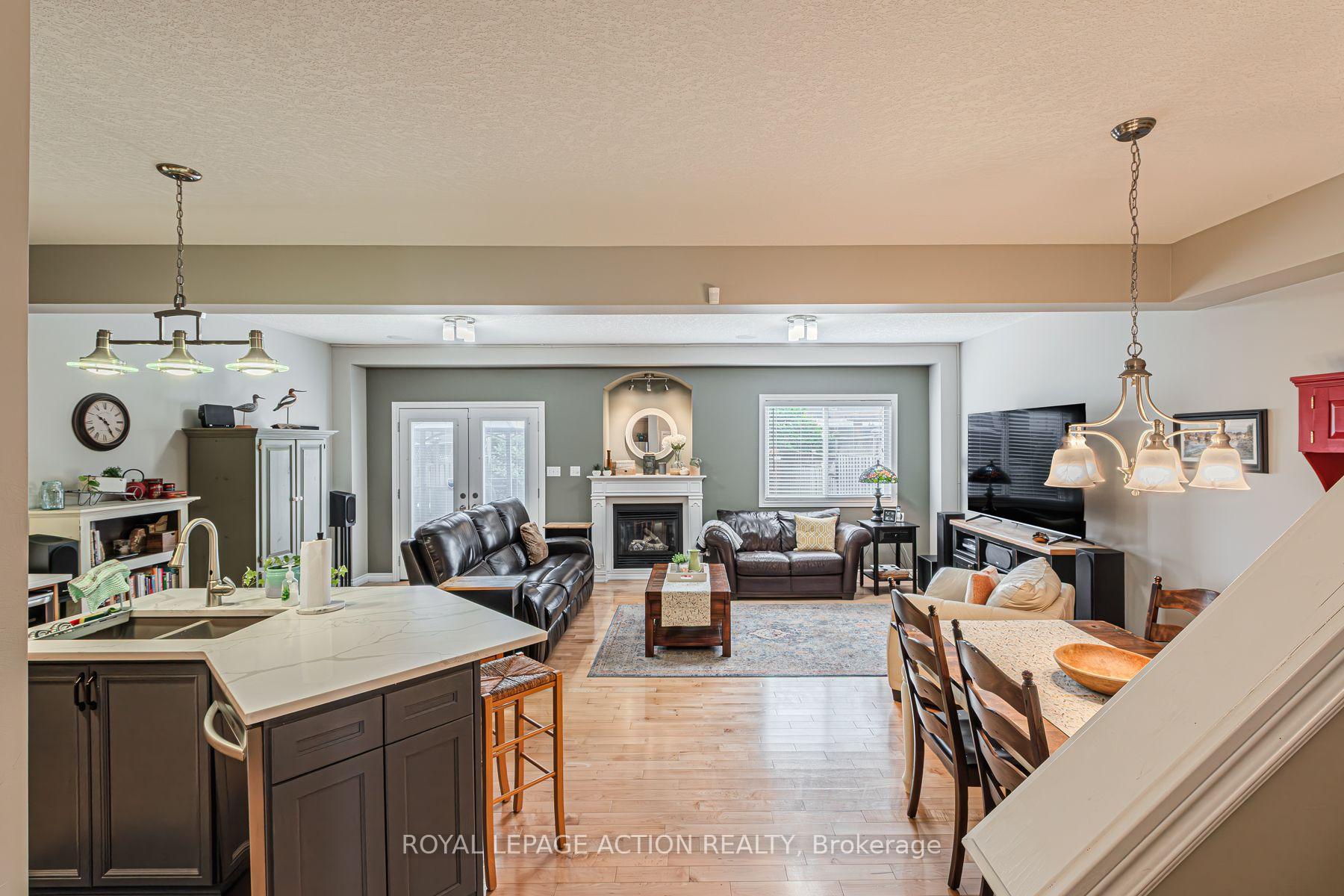 Photo 15 of 12 Rowe Lane, Brant, Paris — HOMEH