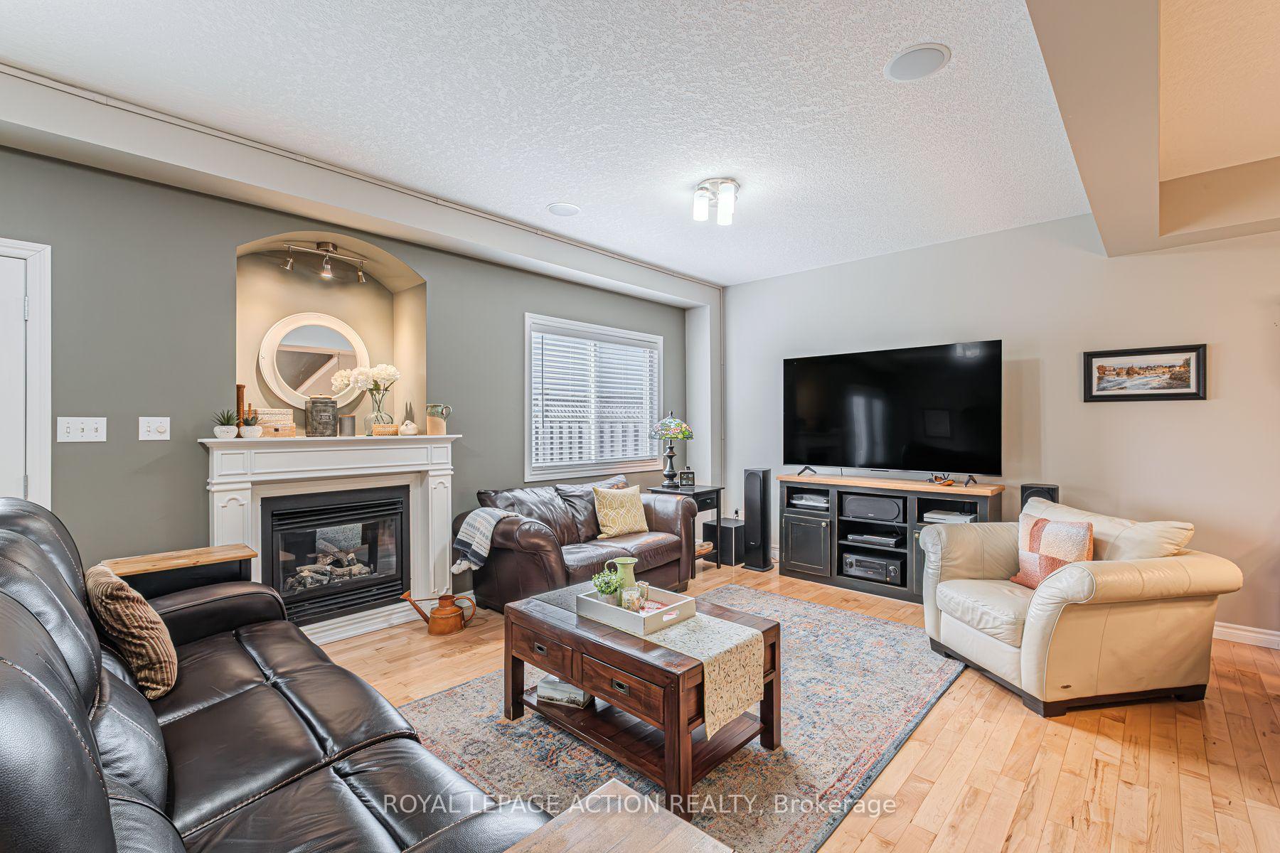 Photo 19 of 12 Rowe Lane, Brant, Paris — HOMEH