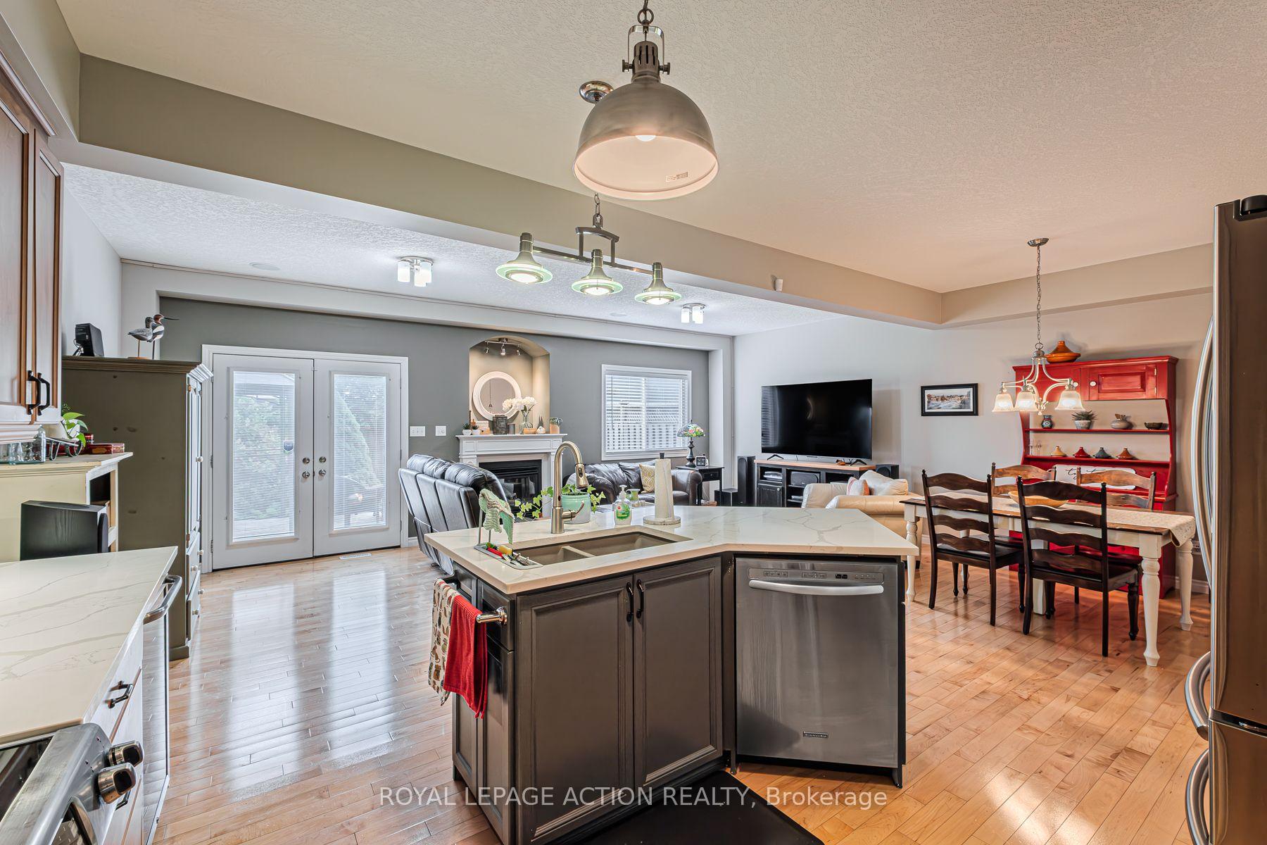 Photo 26 of 12 Rowe Lane, Brant, Paris — HOMEH