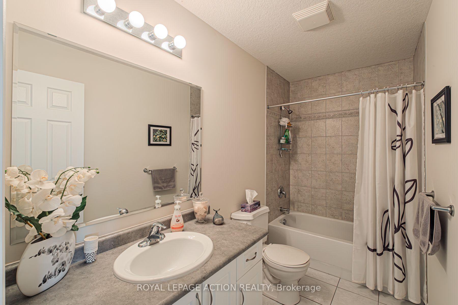 Photo 38 of 12 Rowe Lane, Brant, Paris — HOMEH