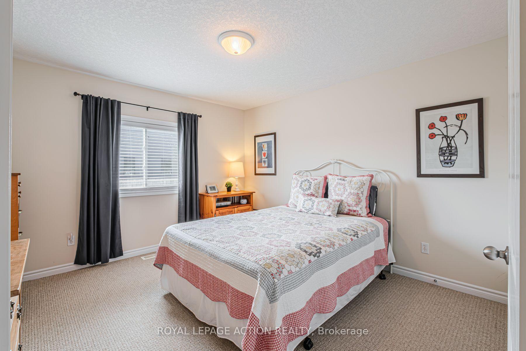 Photo 34 of 12 Rowe Lane, Brant, Paris — HOMEH