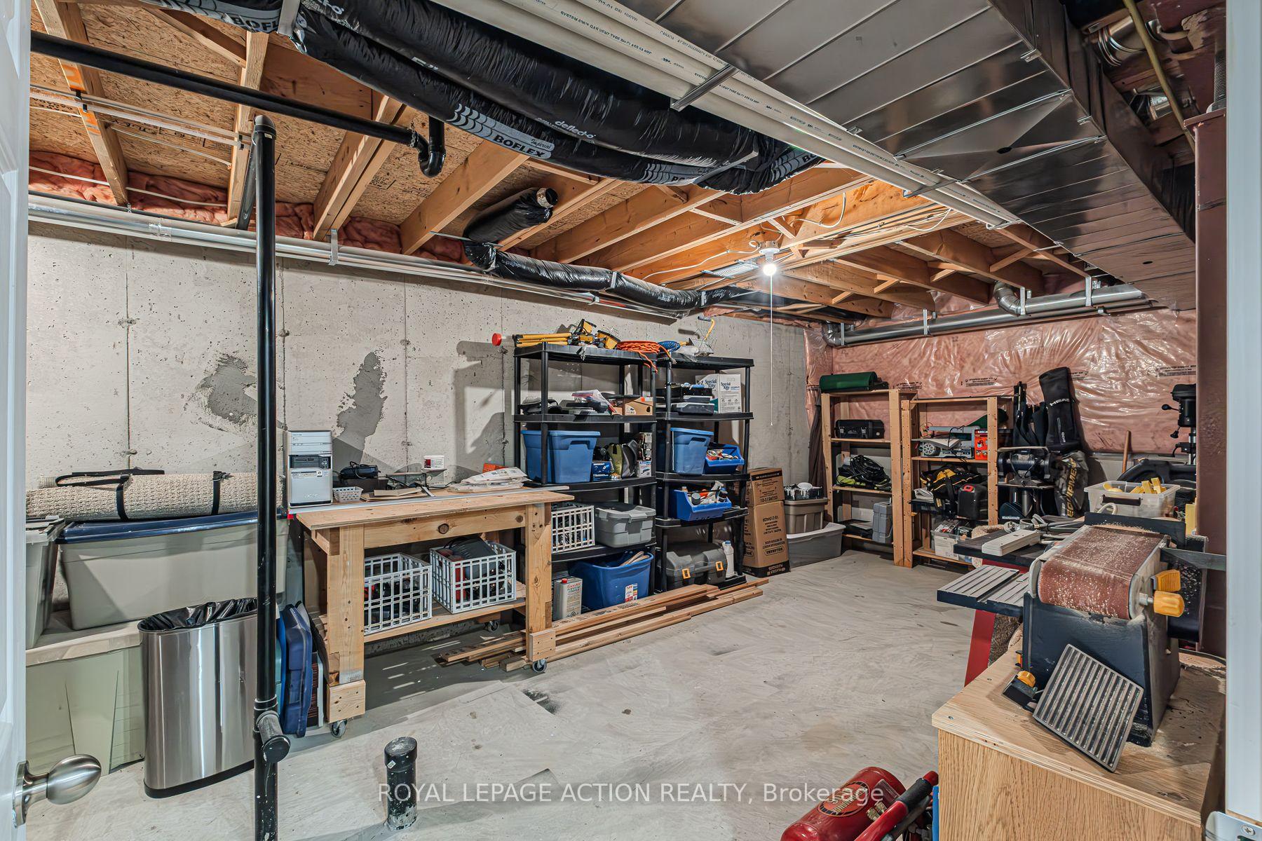 Photo 41 of 12 Rowe Lane, Brant, Paris — HOMEH