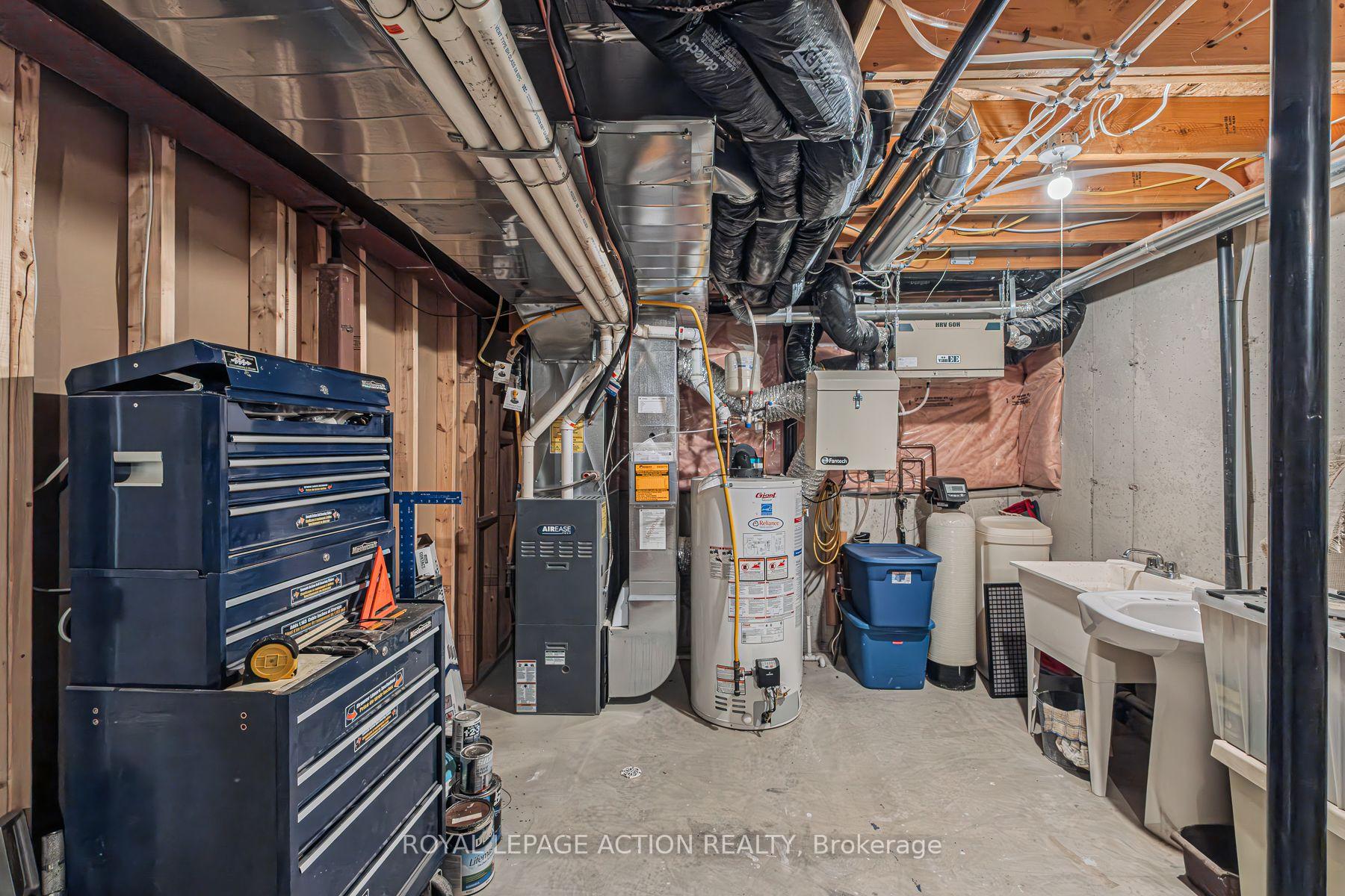 Photo 45 of 12 Rowe Lane, Brant, Paris — HOMEH