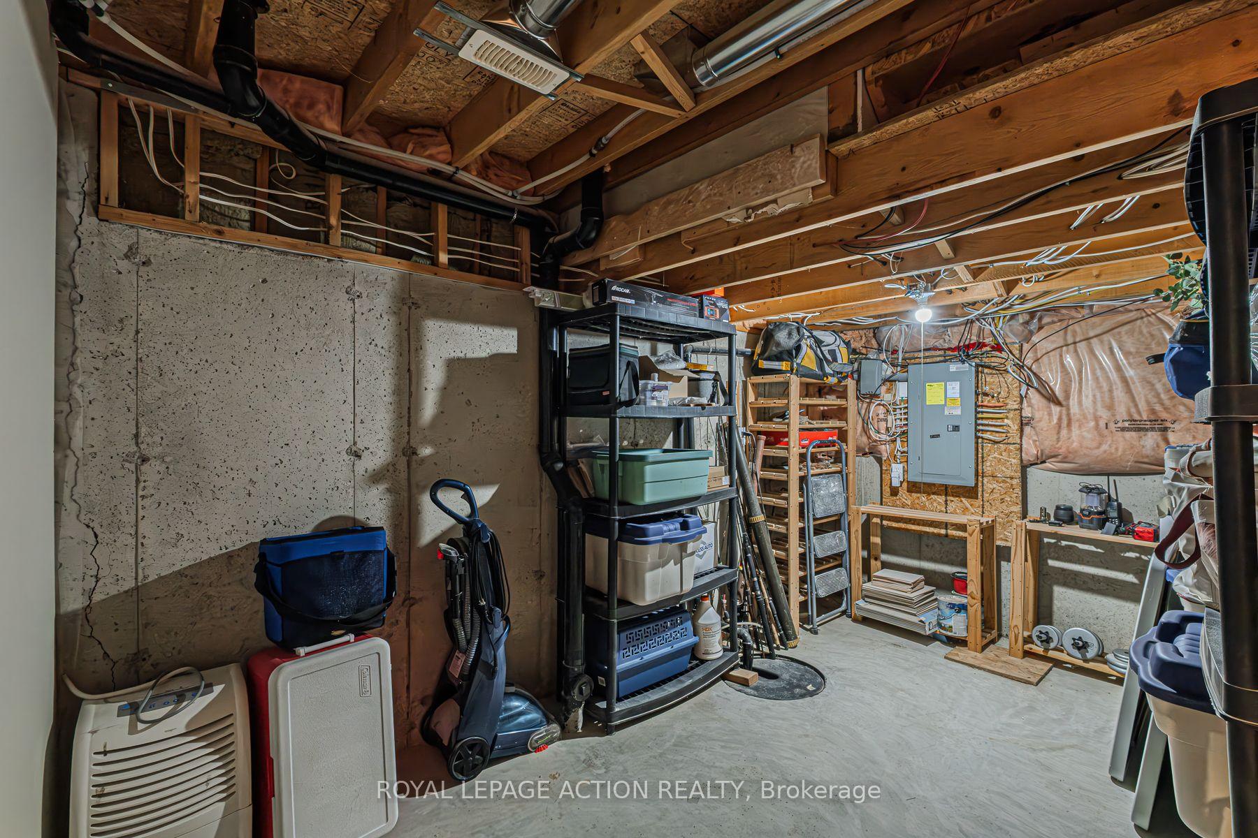 Photo 47 of 12 Rowe Lane, Brant, Paris — HOMEH