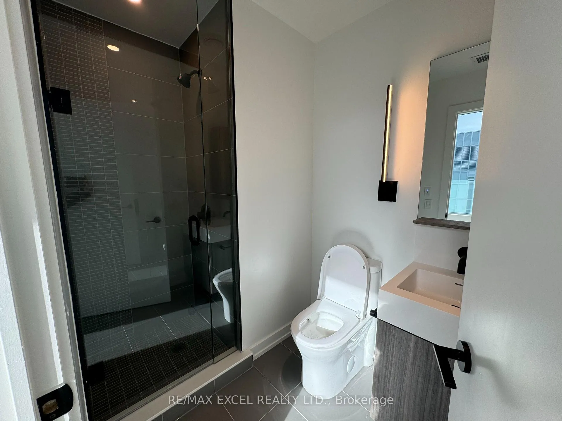 Photo 10 of Unit 3804, 117 Broadway Avenue, Toronto, Mount Pleasant West — HOMEH
