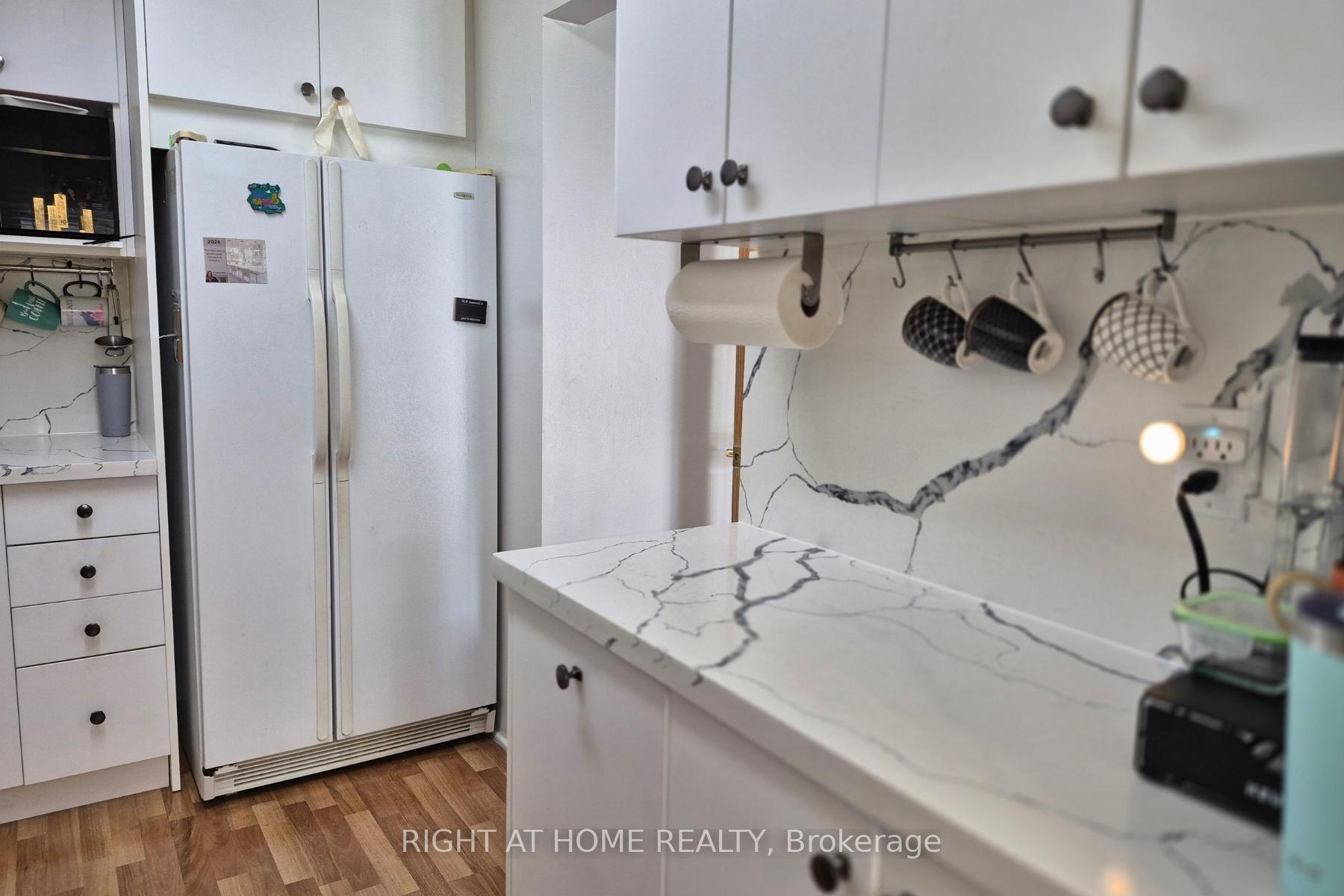 Photo 6 of 72 Niles Way, Markham, Aileen-Willowbrook — HOMEH