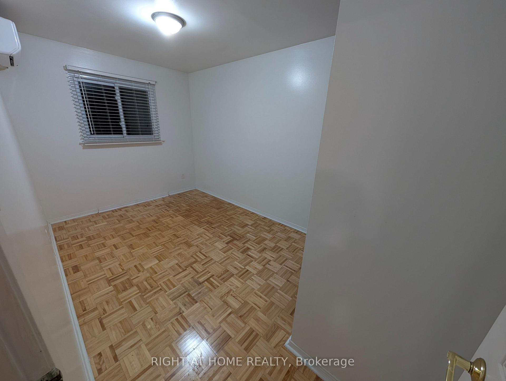 Photo 14 of 72 Niles Way, Markham, Aileen-Willowbrook — HOMEH