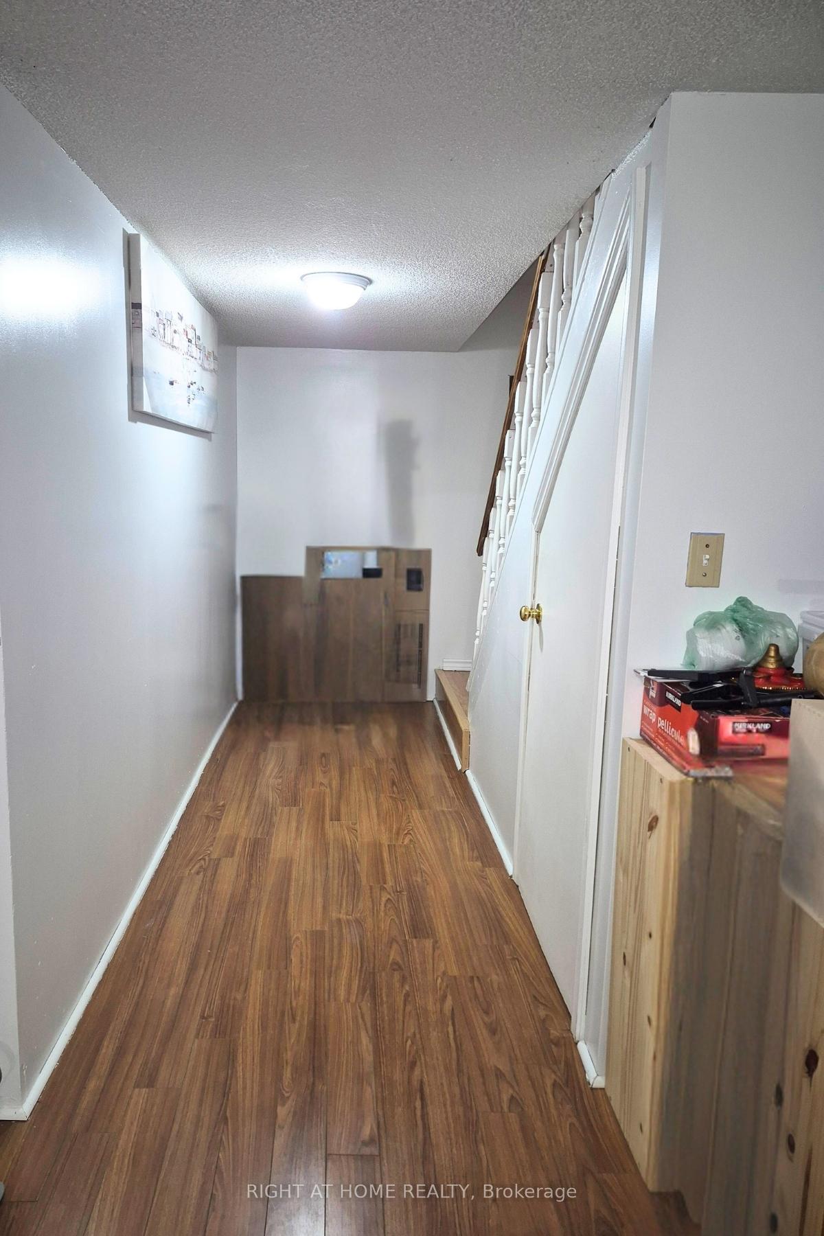 Photo 20 of 72 Niles Way, Markham, Aileen-Willowbrook — HOMEH