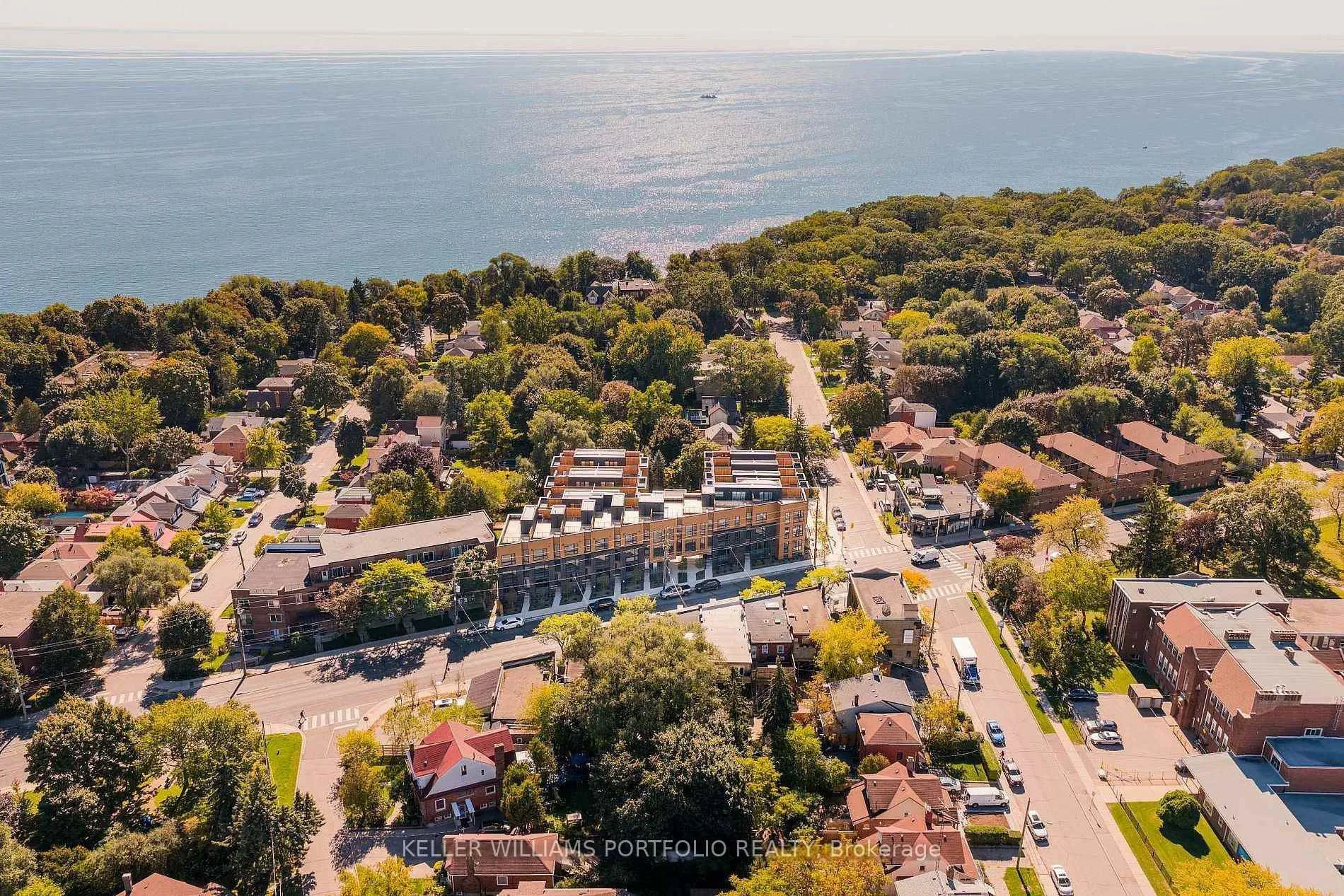 Photo 2 of Unit 9, 35 Birchcliff Avenue, Scarborough, Birchcliffe-Cliffside — HOMEH