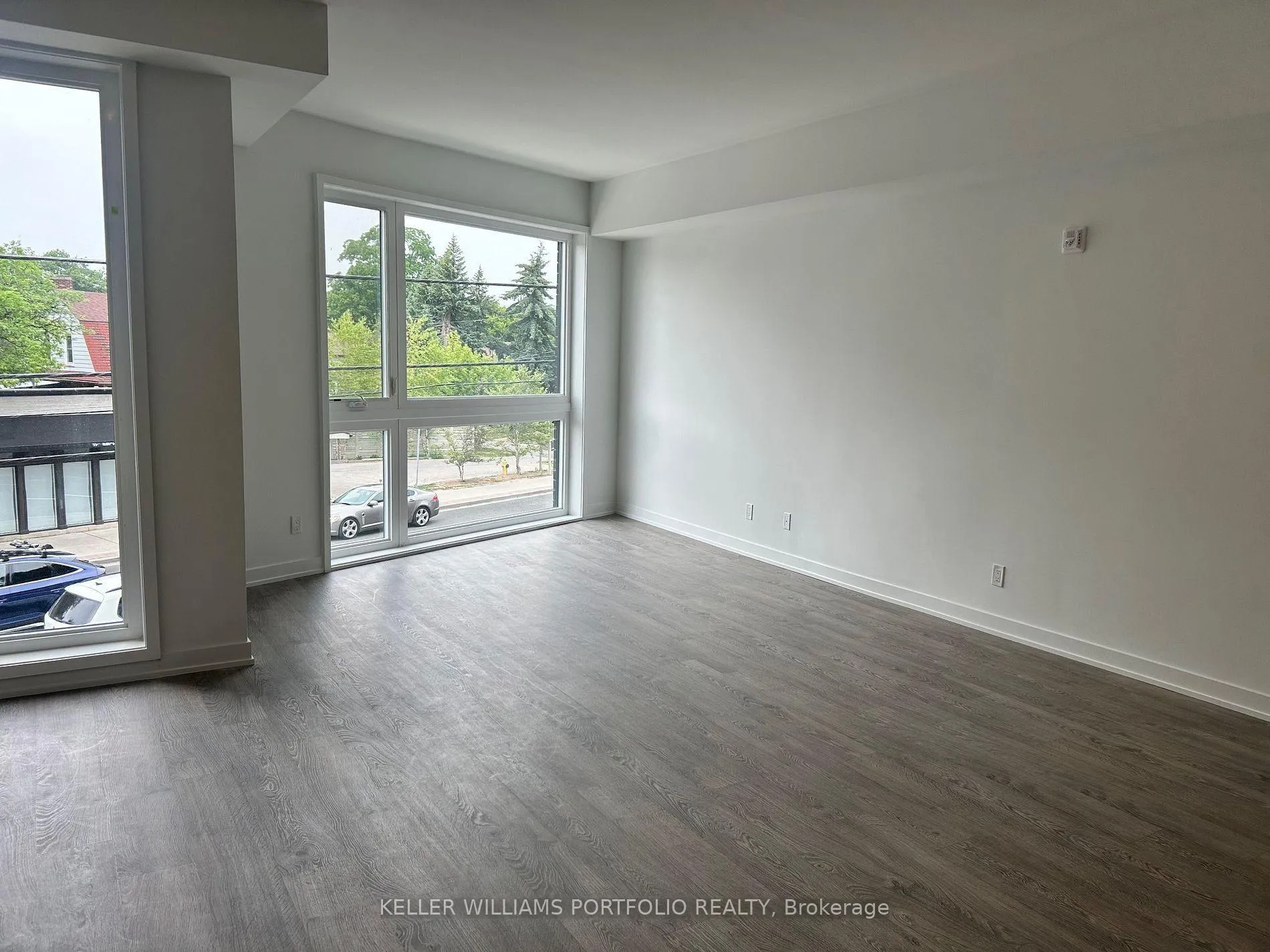 Photo 9 of Unit 9, 35 Birchcliff Avenue, Scarborough, Birchcliffe-Cliffside — HOMEH