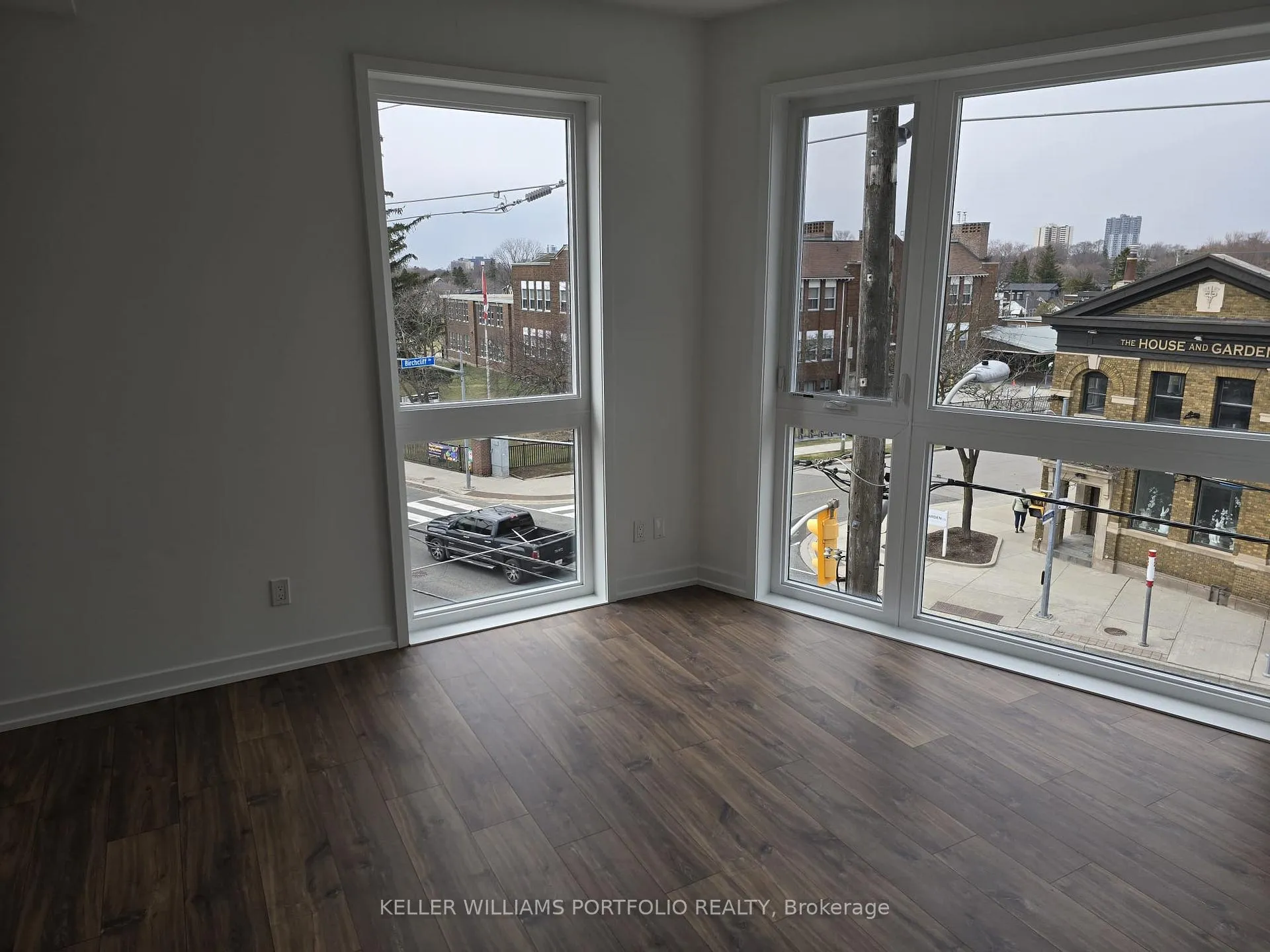 Photo 12 of Unit 9, 35 Birchcliff Avenue, Scarborough, Birchcliffe-Cliffside — HOMEH