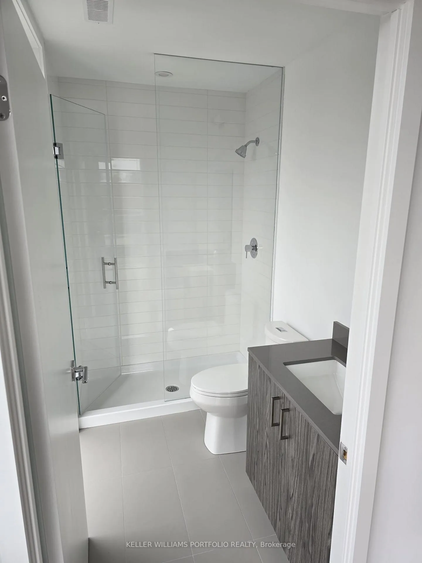 Photo 15 of Unit 9, 35 Birchcliff Avenue, Scarborough, Birchcliffe-Cliffside — HOMEH
