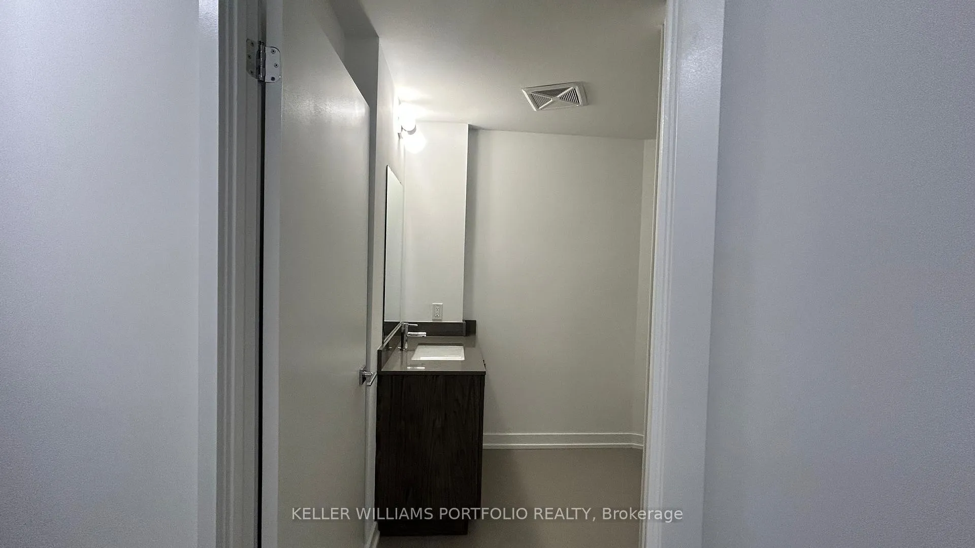 Photo 21 of Unit 9, 35 Birchcliff Avenue, Scarborough, Birchcliffe-Cliffside — HOMEH
