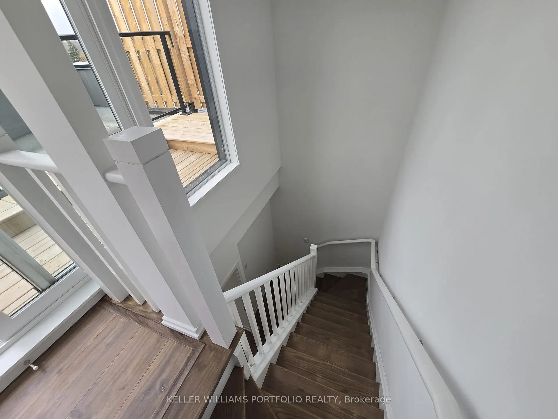 Photo 29 of Unit 9, 35 Birchcliff Avenue, Scarborough, Birchcliffe-Cliffside — HOMEH