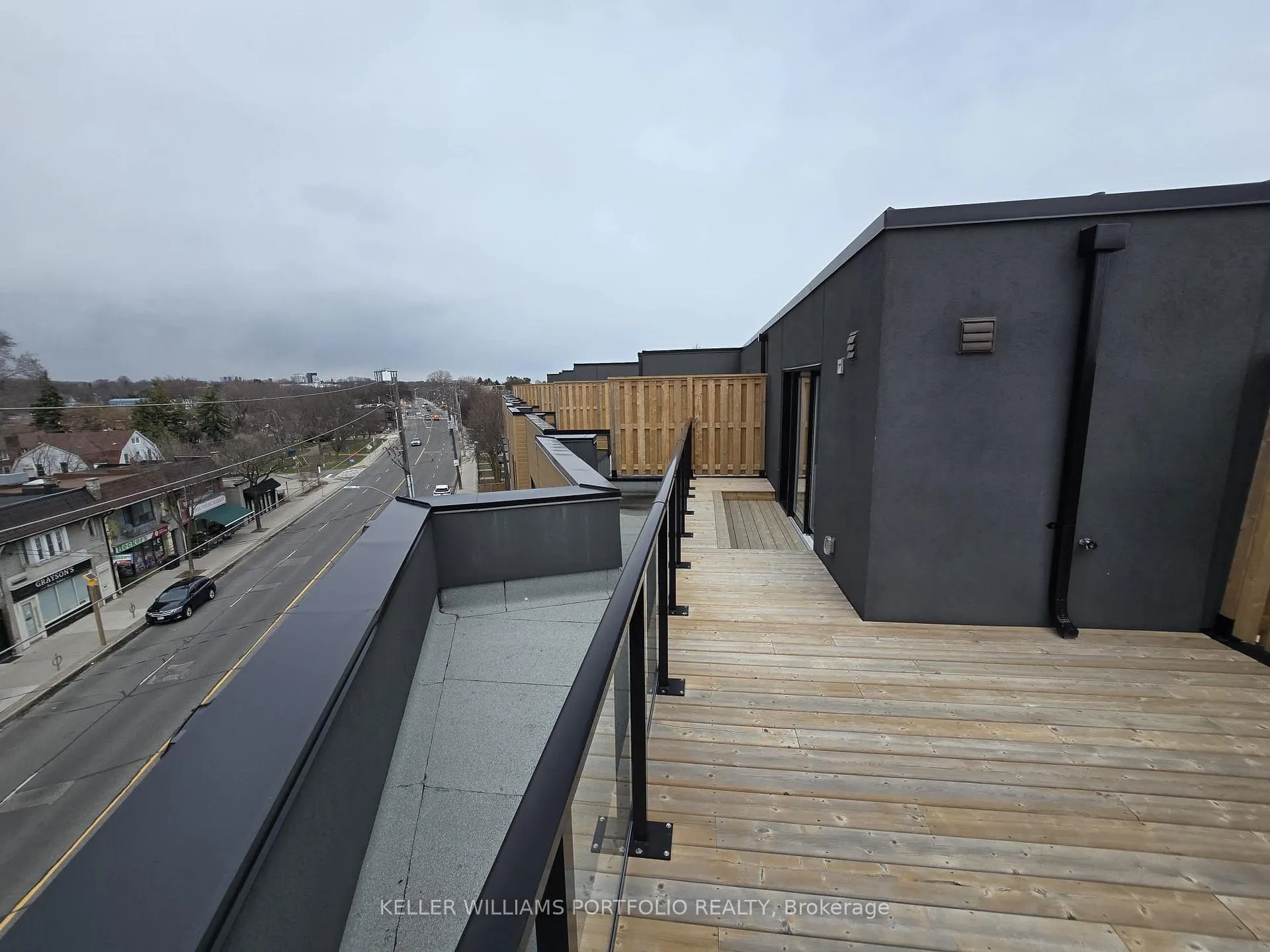 Photo 31 of Unit 9, 35 Birchcliff Avenue, Scarborough, Birchcliffe-Cliffside — HOMEH