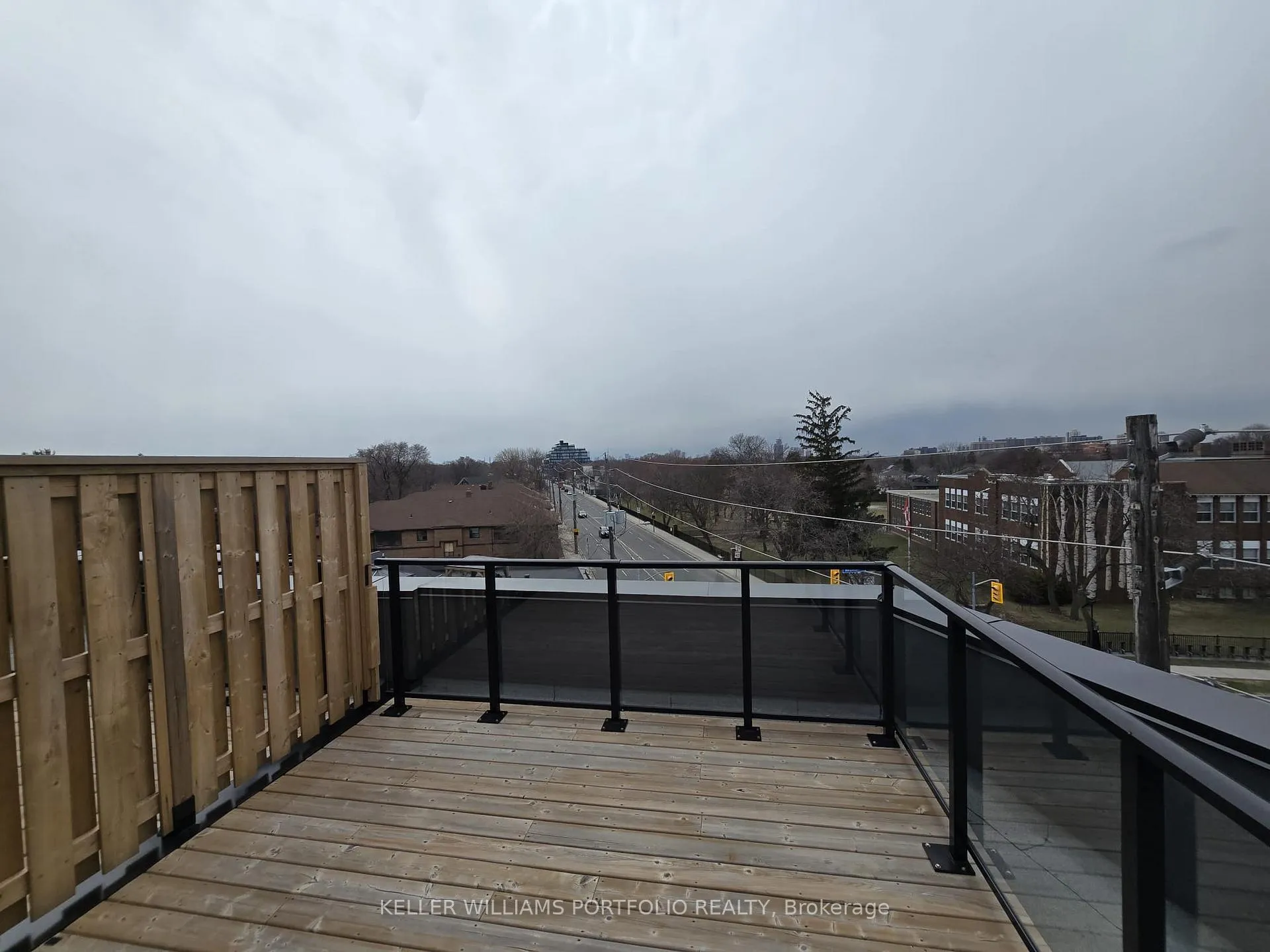 Photo 32 of Unit 9, 35 Birchcliff Avenue, Scarborough, Birchcliffe-Cliffside — HOMEH