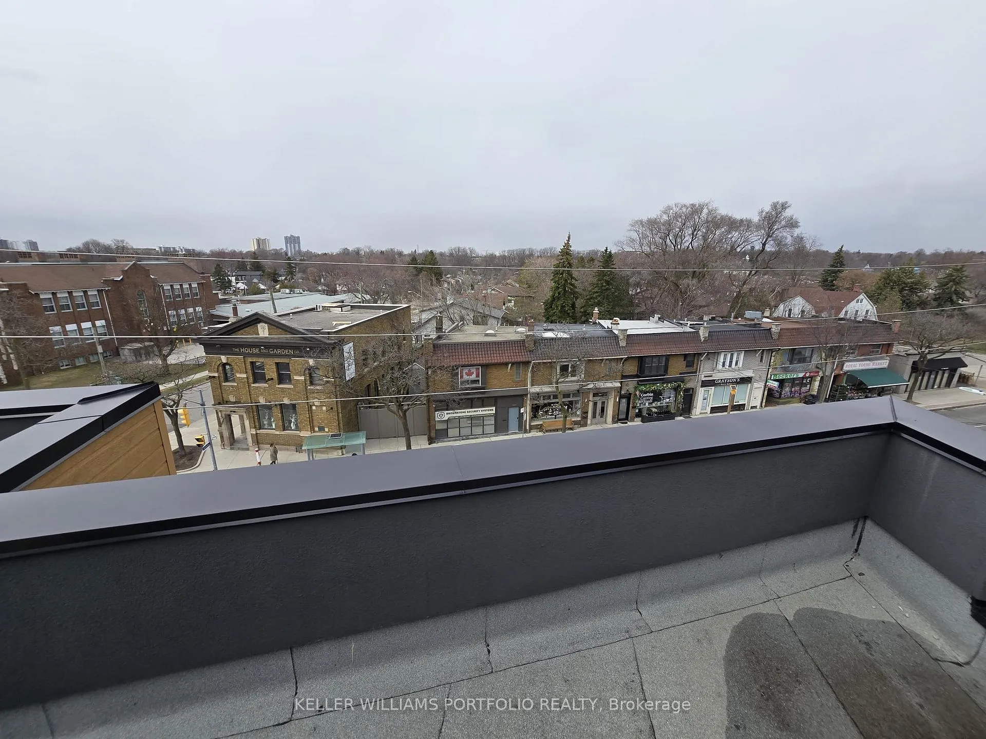 Photo 33 of Unit 9, 35 Birchcliff Avenue, Scarborough, Birchcliffe-Cliffside — HOMEH