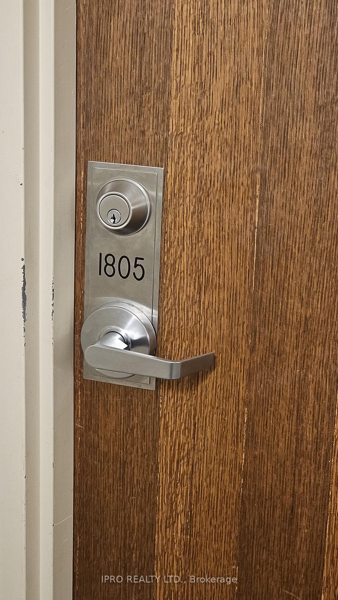 Photo 8 of Unit 1805, 215 Queen Street E, Brampton, Queen Street Corridor — HOMEH