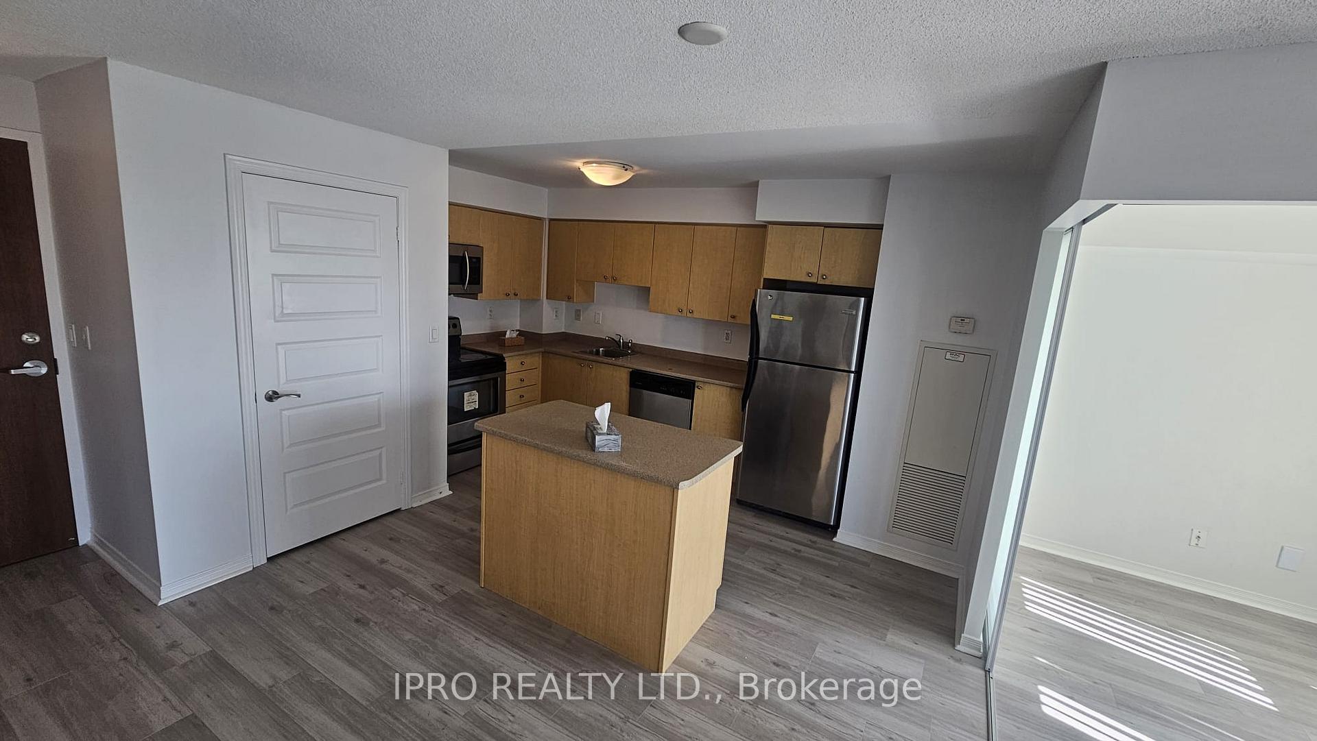 Photo 9 of Unit 1805, 215 Queen Street E, Brampton, Queen Street Corridor — HOMEH