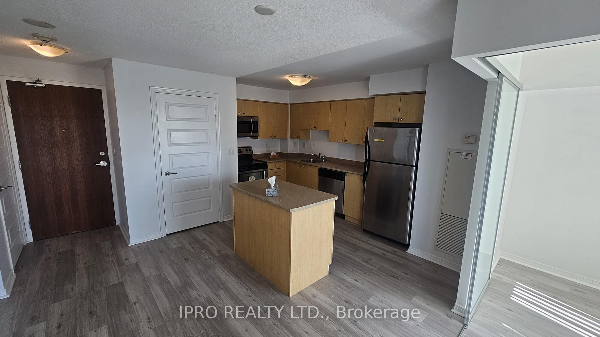 Photo 10 of Unit 1805, 215 Queen Street E, Brampton, Queen Street Corridor — HOMEH