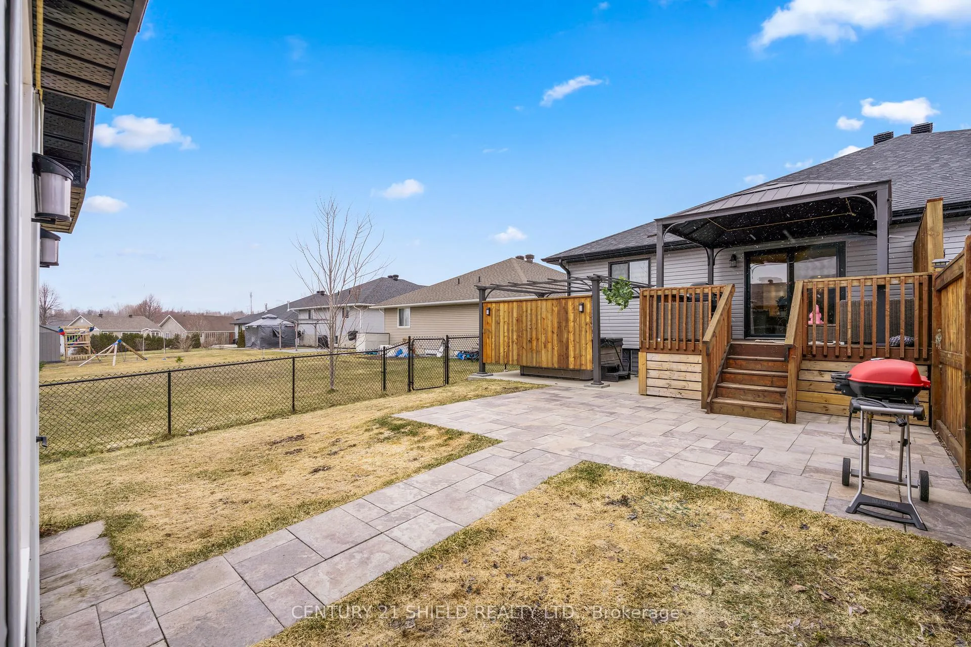Photo 10 of 274 East Ridge Drive, Cornwall — HOMEH