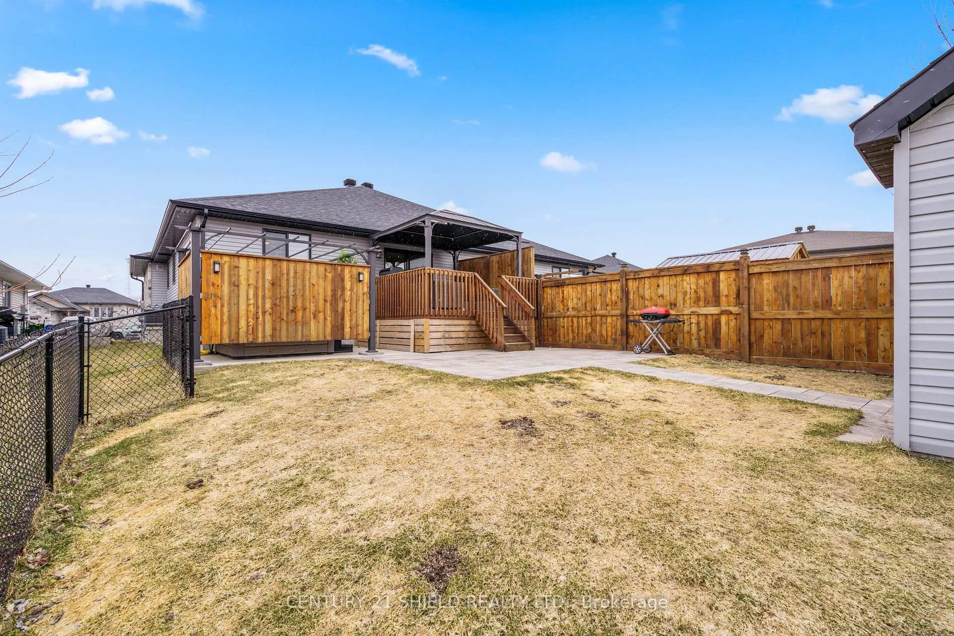 Photo 11 of 274 East Ridge Drive, Cornwall — HOMEH