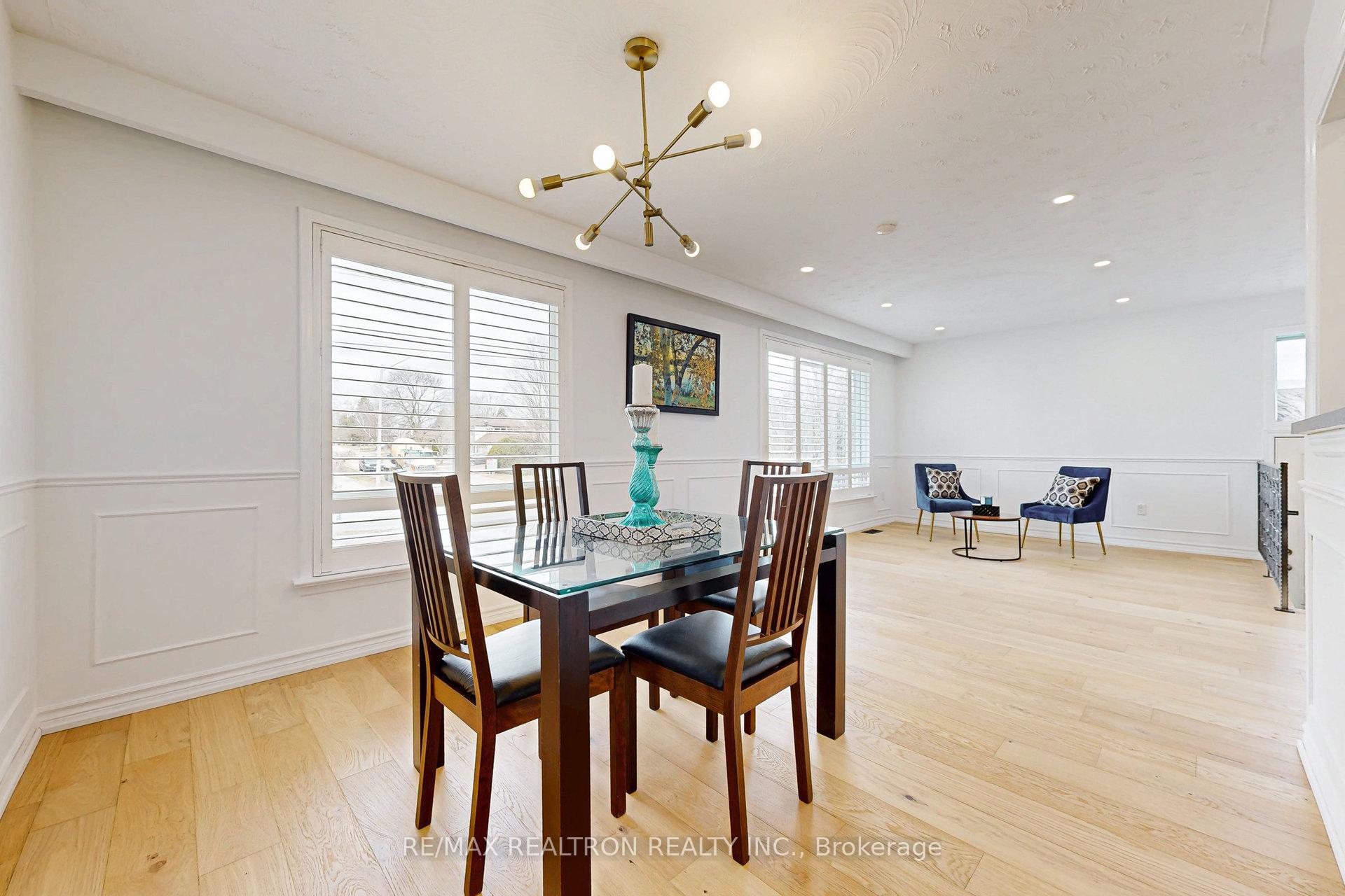 Photo 5 of 103 Aurora Heights Drive, Aurora, Aurora Heights — HOMEH