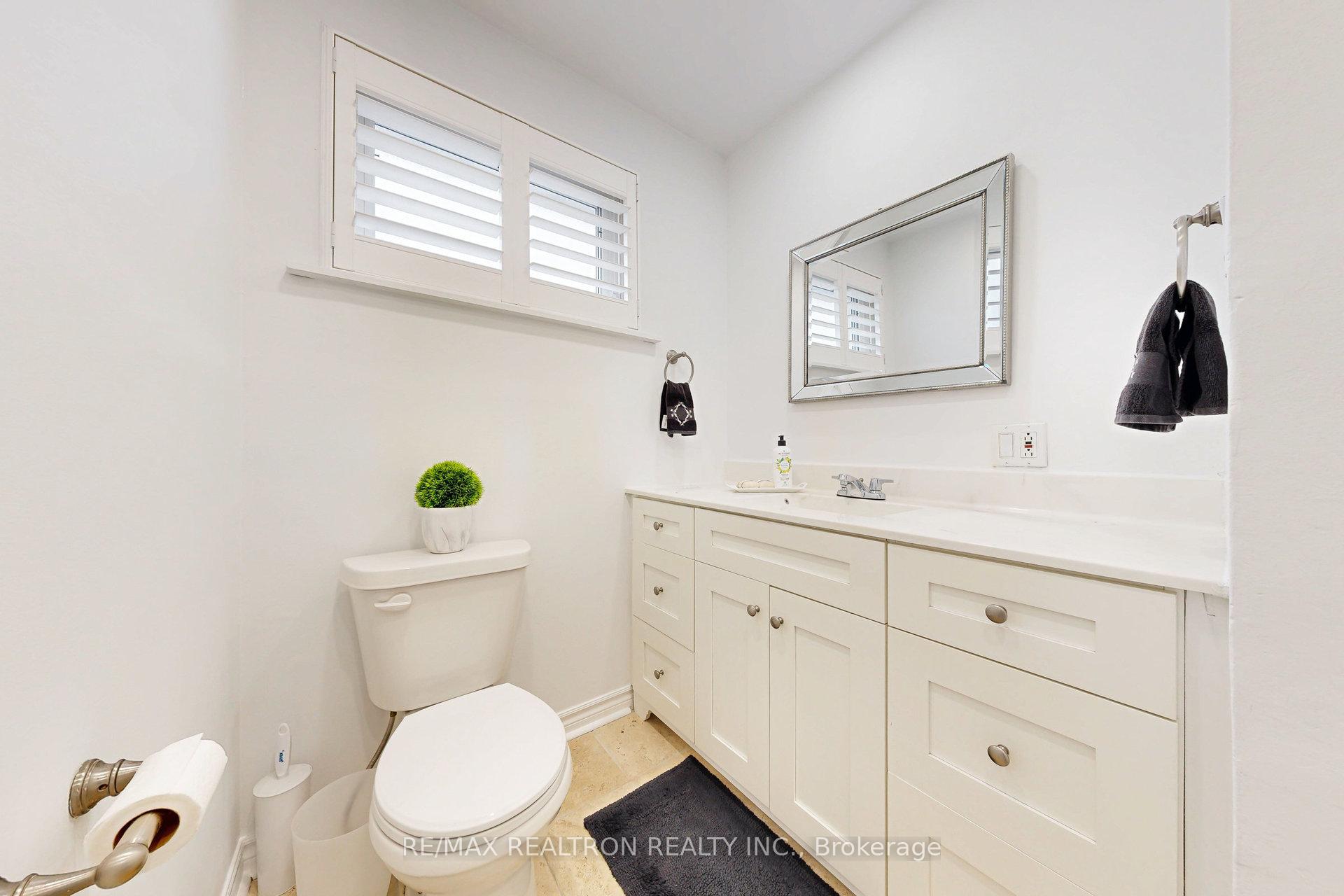 Photo 18 of 103 Aurora Heights Drive, Aurora, Aurora Heights — HOMEH