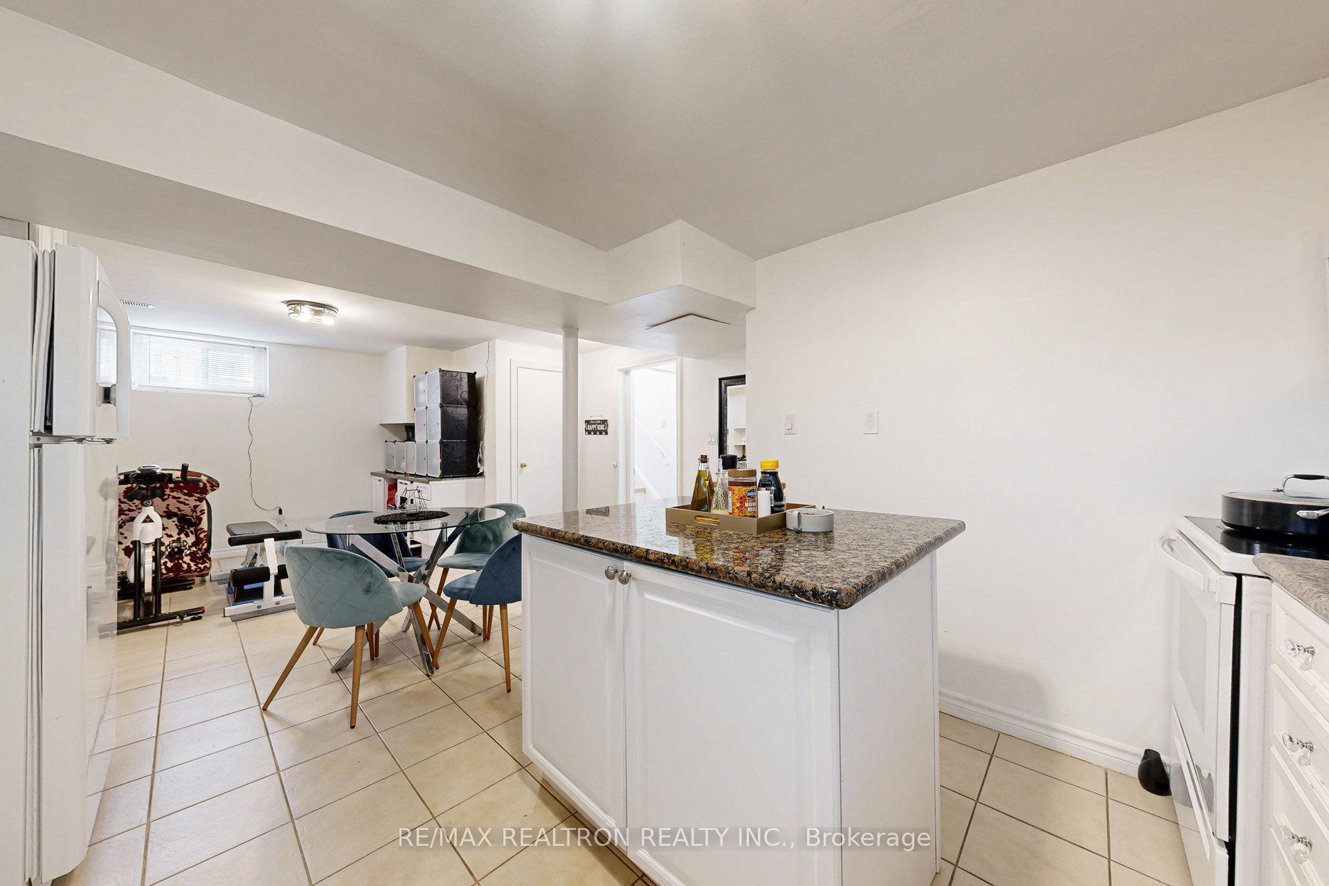 Photo 37 of 103 Aurora Heights Drive, Aurora, Aurora Heights — HOMEH