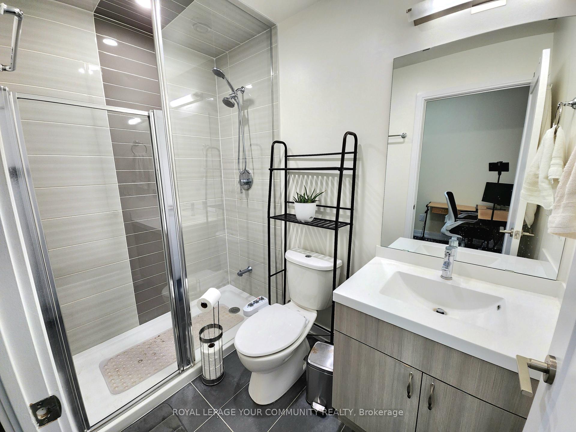 Photo 12 of Unit 619, 540 Bur Oak Avenue, Markham, Berczy — HOMEH