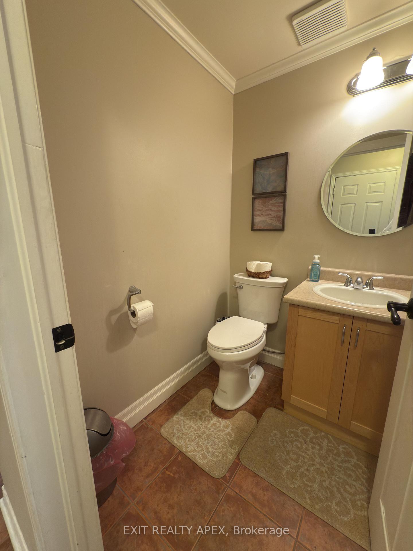 Photo 30 of Unit 9, 76 Frances Avenue, Hamilton, Lakeshore — HOMEH