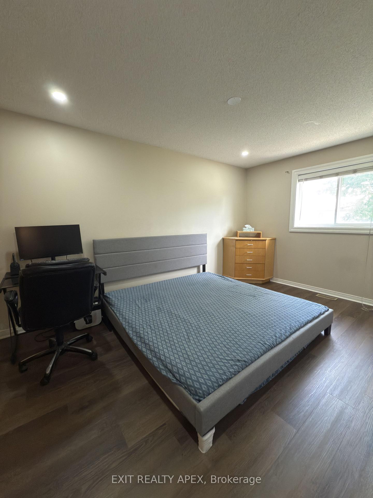 Photo 43 of Unit 9, 76 Frances Avenue, Hamilton, Lakeshore — HOMEH