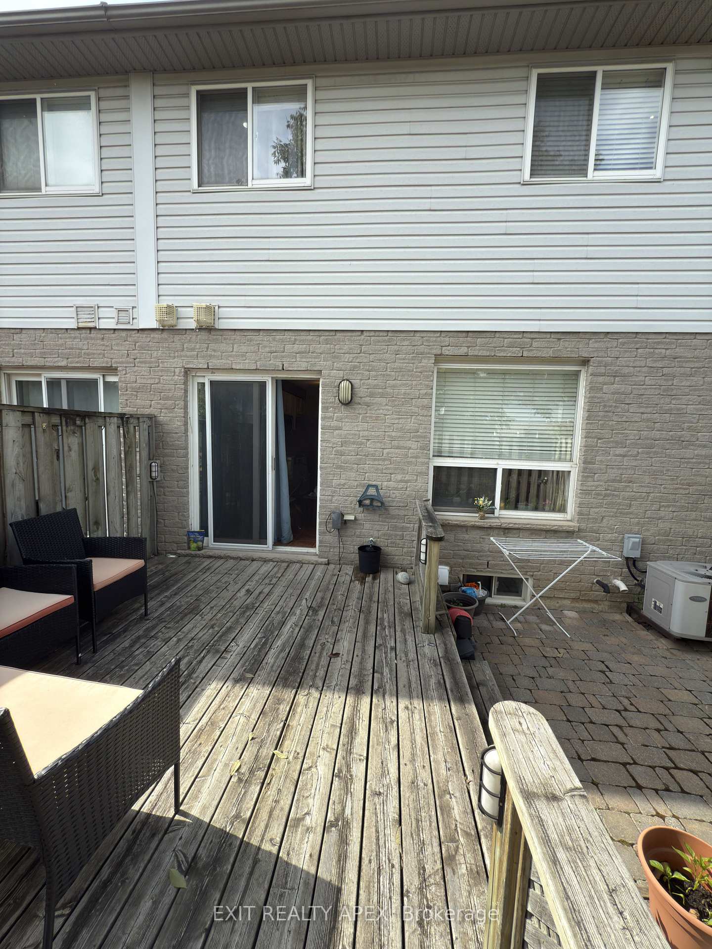 Photo 16 of Unit 9, 76 Frances Avenue, Hamilton, Lakeshore — HOMEH