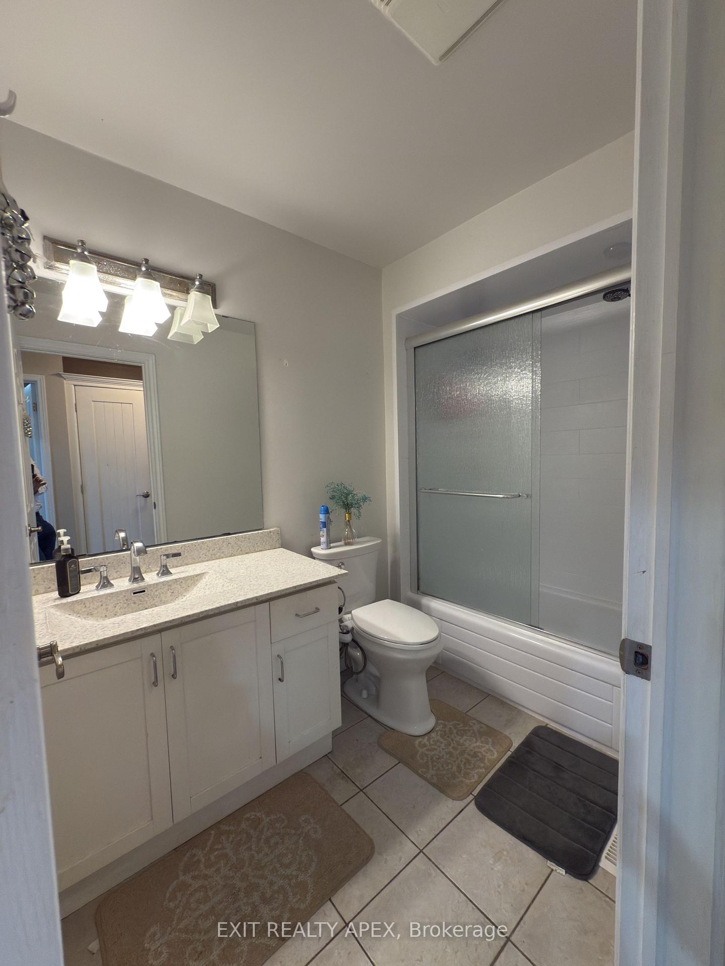 Photo 20 of Unit 9, 76 Frances Avenue, Hamilton, Lakeshore — HOMEH