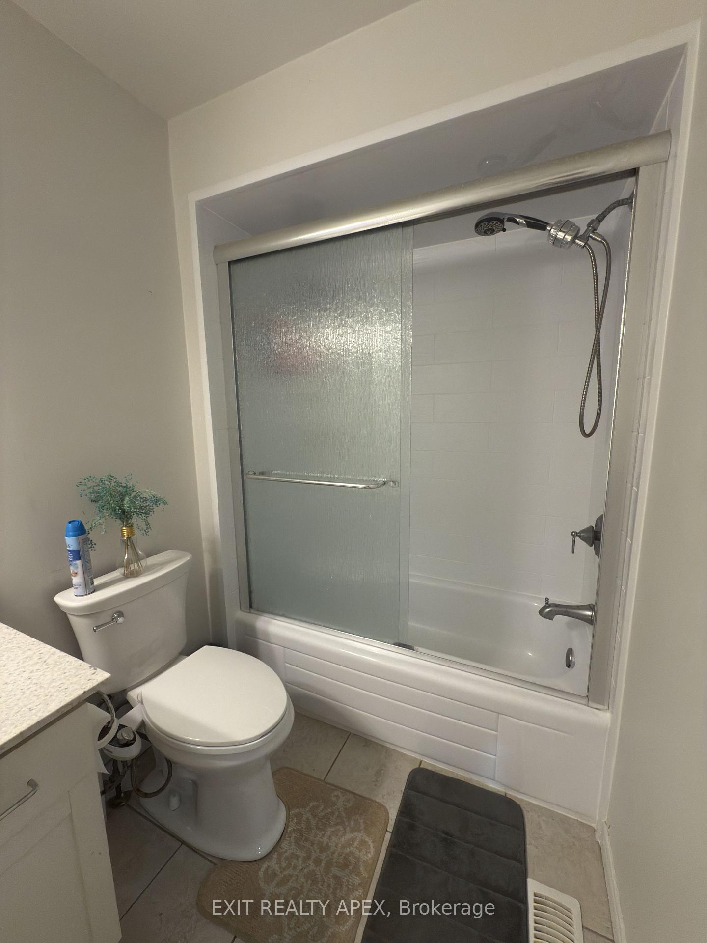 Photo 21 of Unit 9, 76 Frances Avenue, Hamilton, Lakeshore — HOMEH