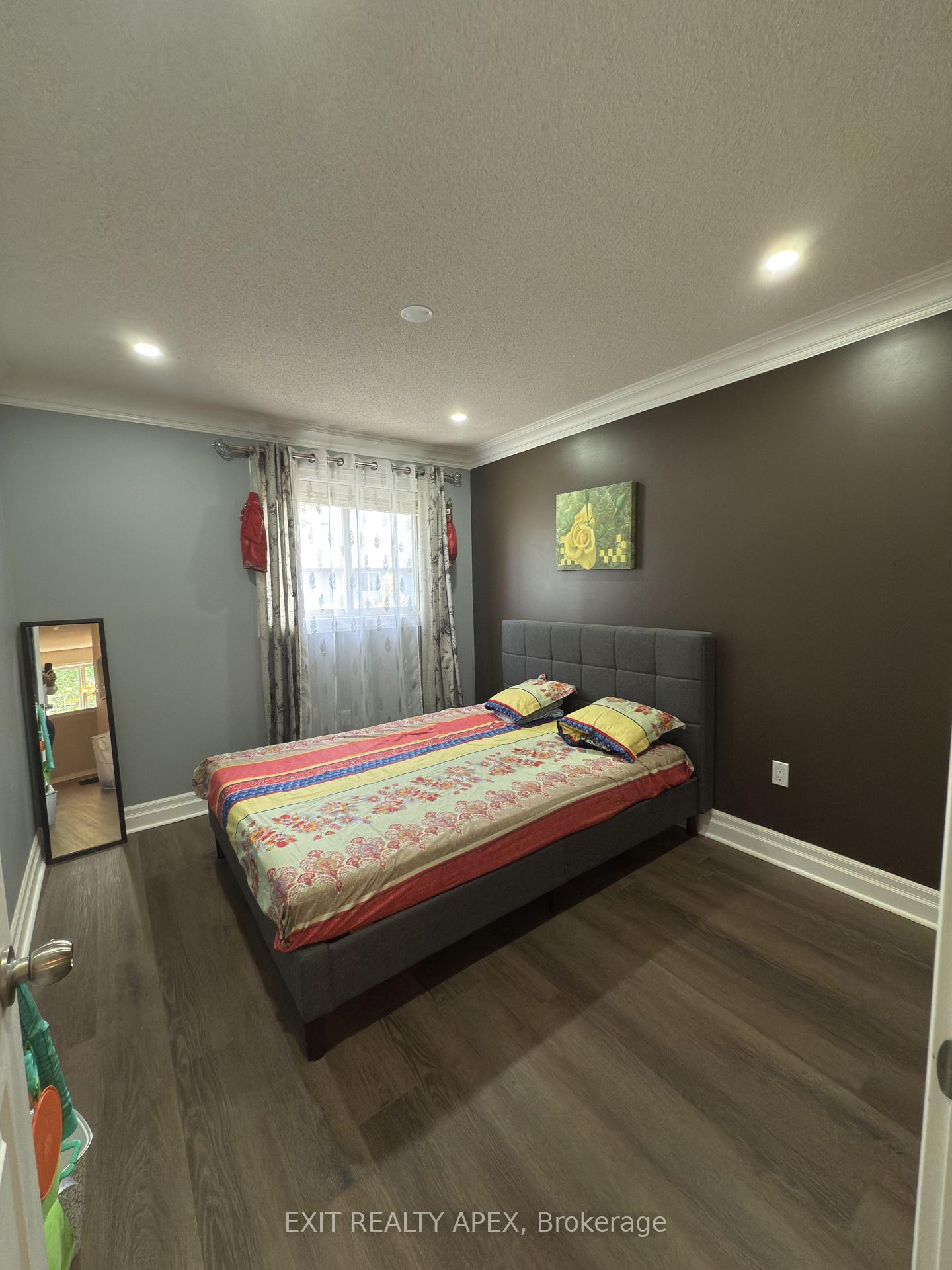 Photo 52 of Unit 9, 76 Frances Avenue, Hamilton, Lakeshore — HOMEH
