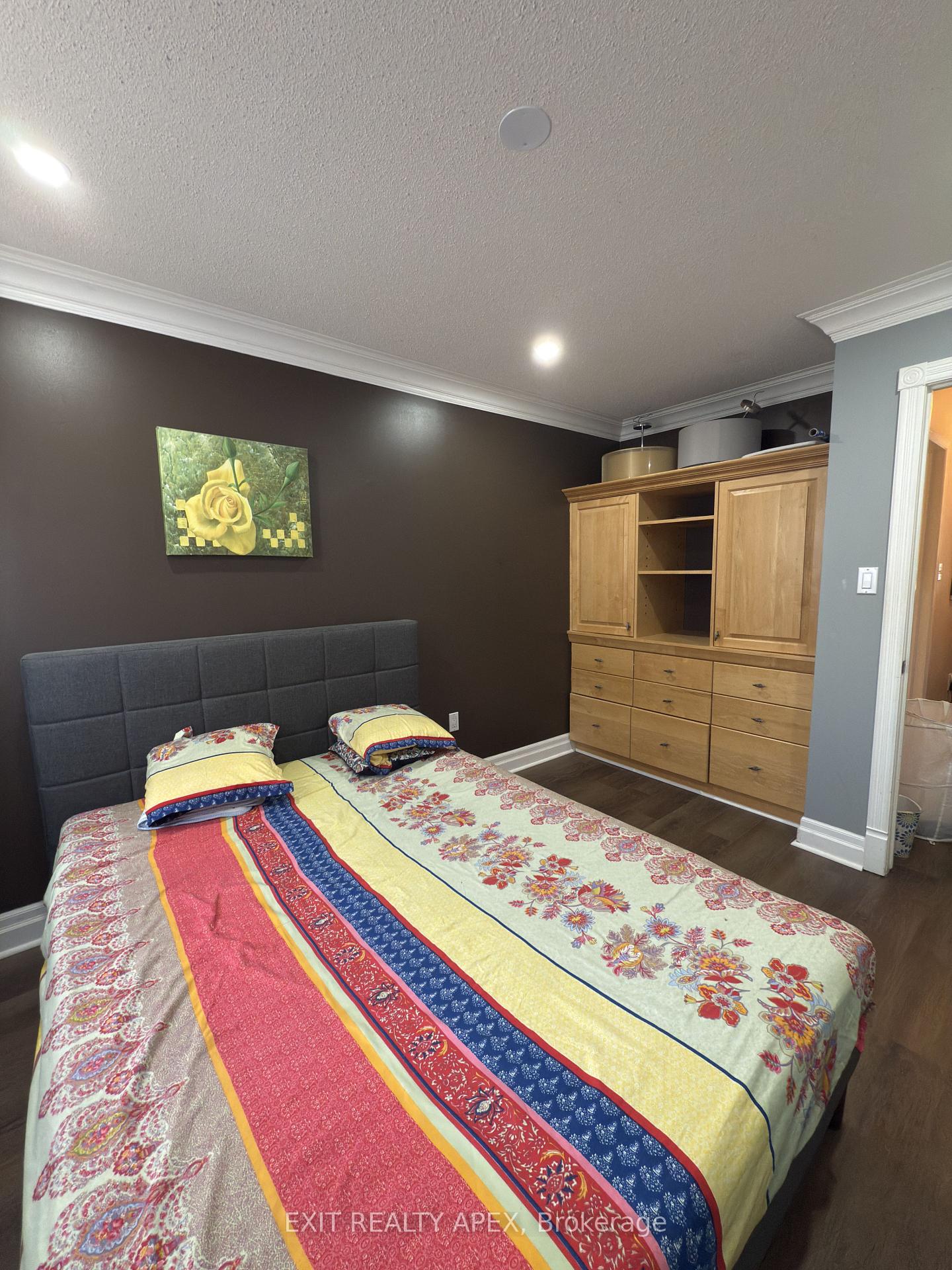 Photo 53 of Unit 9, 76 Frances Avenue, Hamilton, Lakeshore — HOMEH