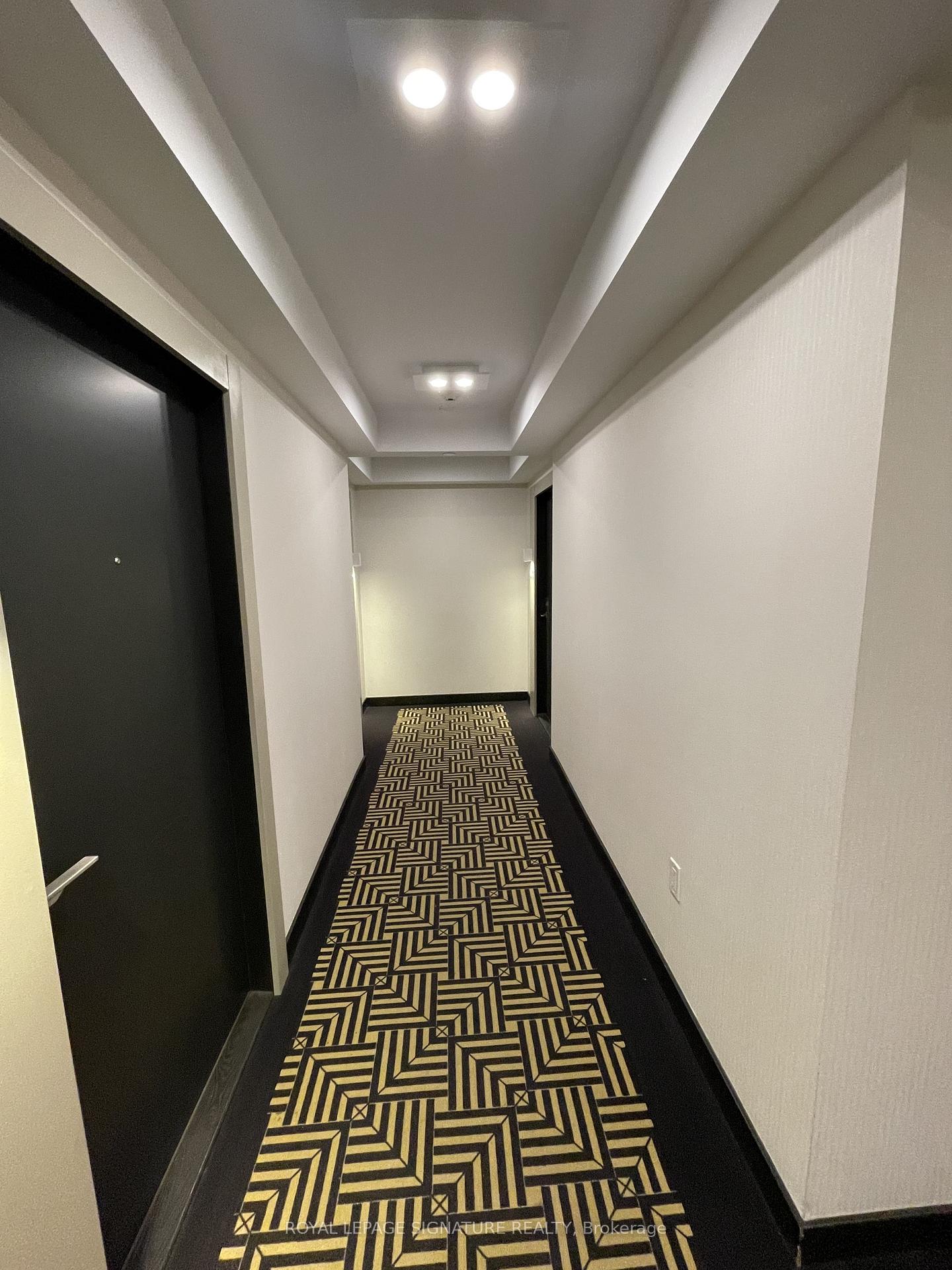 Front of Unit 812, 89 Mcgill Street
