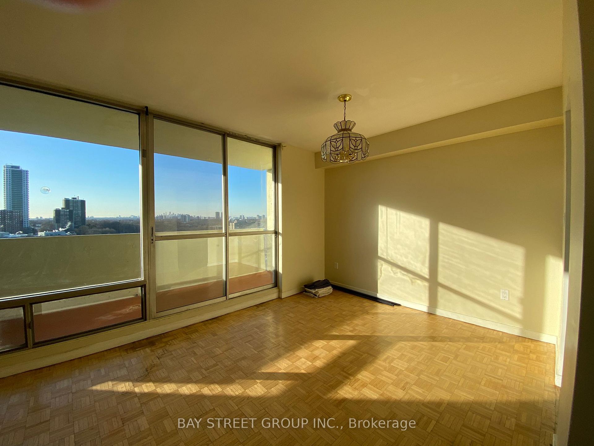 Photo 3 of Unit 1211, 1 Massey Square, Toronto, Crescent Town — HOMEH