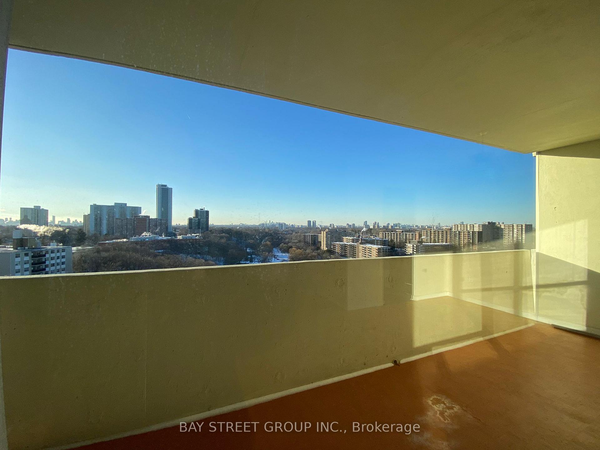Photo 5 of Unit 1211, 1 Massey Square, Toronto, Crescent Town — HOMEH
