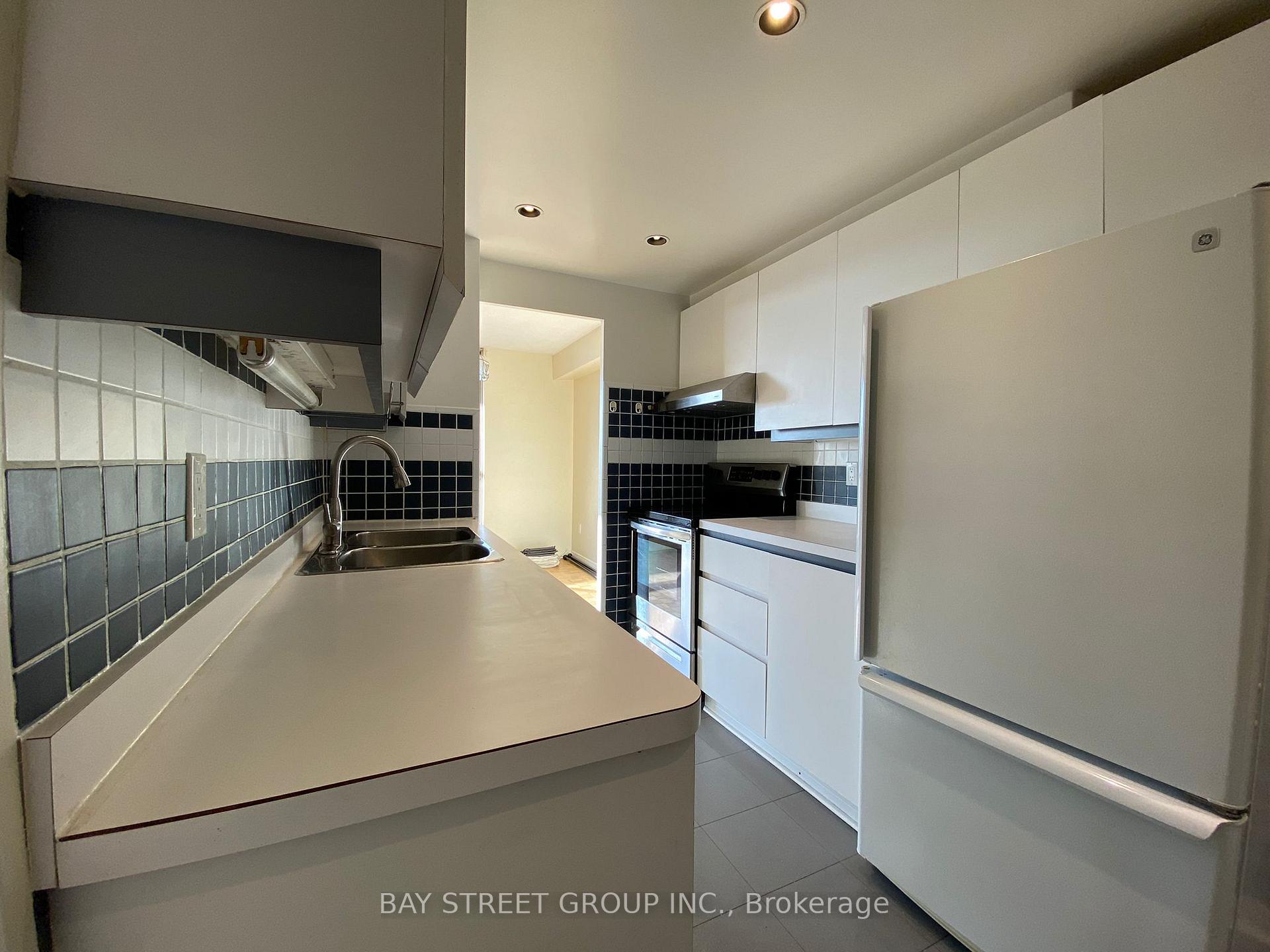 Photo 6 of Unit 1211, 1 Massey Square, Toronto, Crescent Town — HOMEH