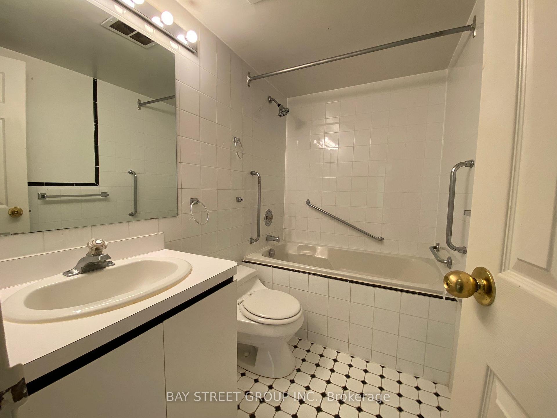 Photo 11 of Unit 1211, 1 Massey Square, Toronto, Crescent Town — HOMEH