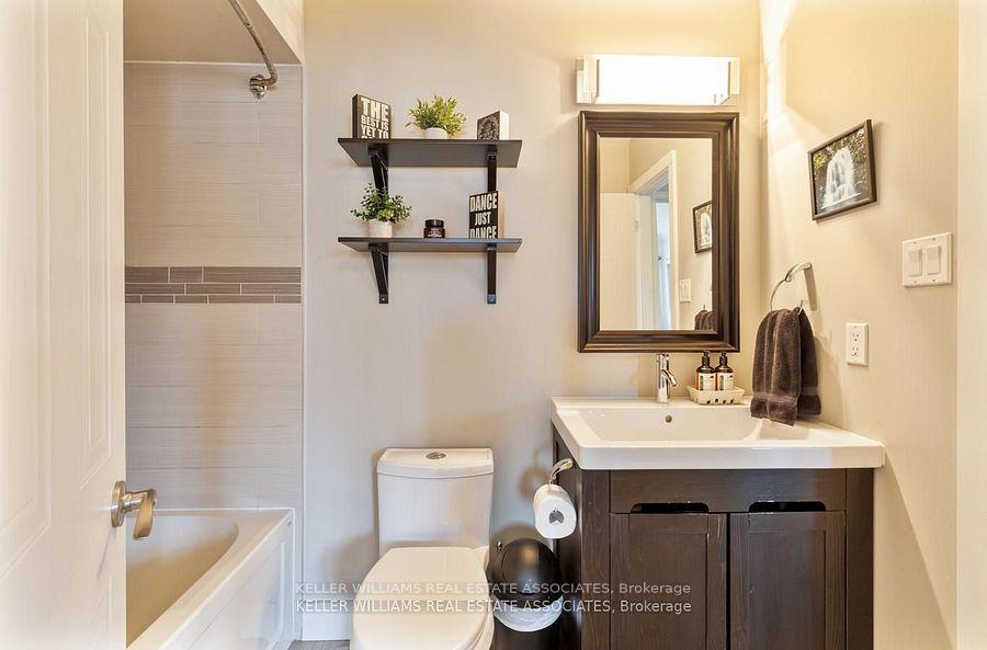 Photo 19 of 57 Gilgorm Road, Brampton, Bram West — HOMEH