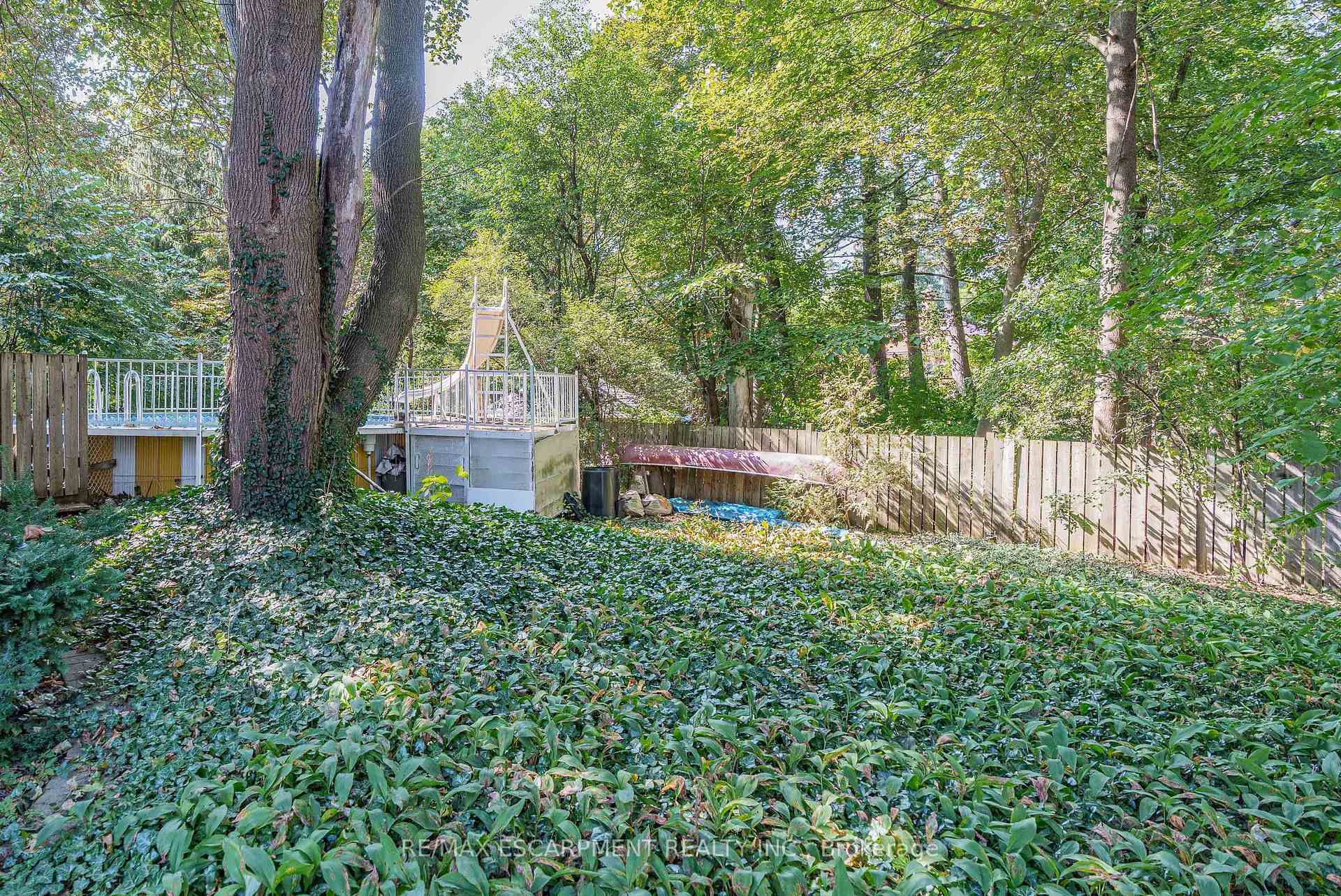 Photo 22 of 20 Crestwood Drive, Cambridge — HOMEH