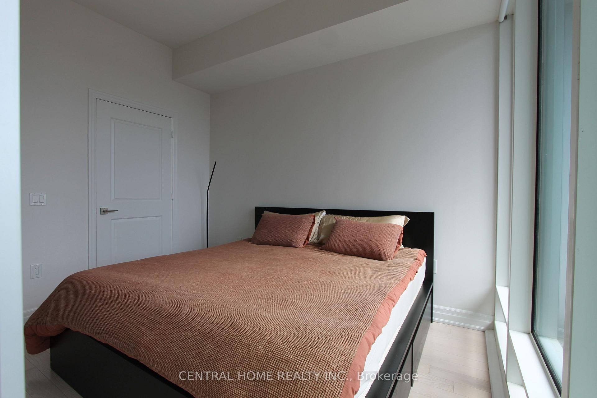 Photo 9 of Unit 5503, 8 The Esplanade, Toronto, Waterfront Communities — HOMEH