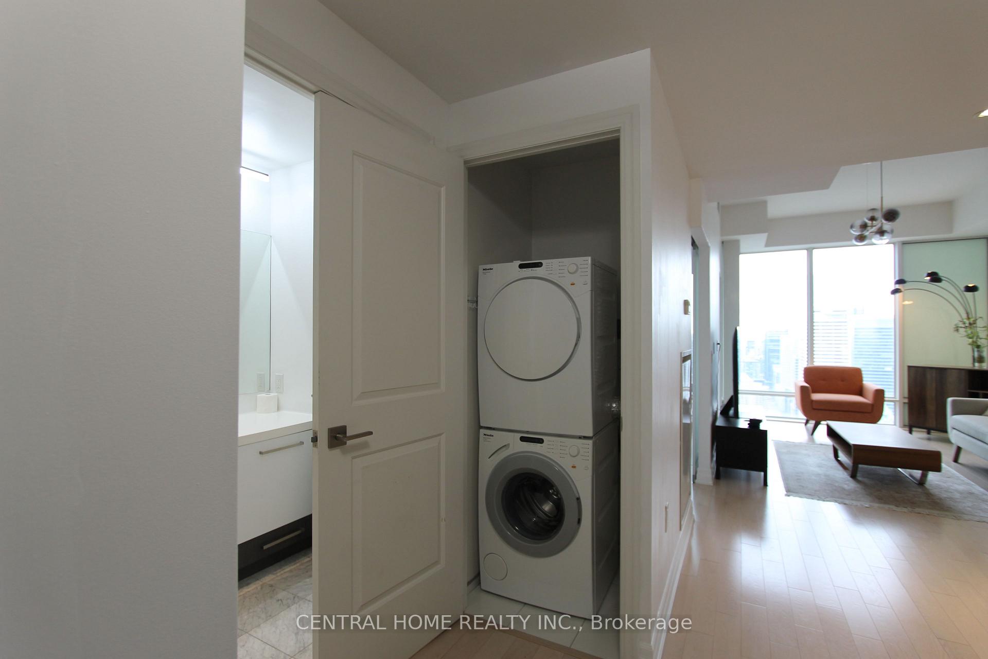 Photo 23 of Unit 5503, 8 The Esplanade, Toronto, Waterfront Communities — HOMEH