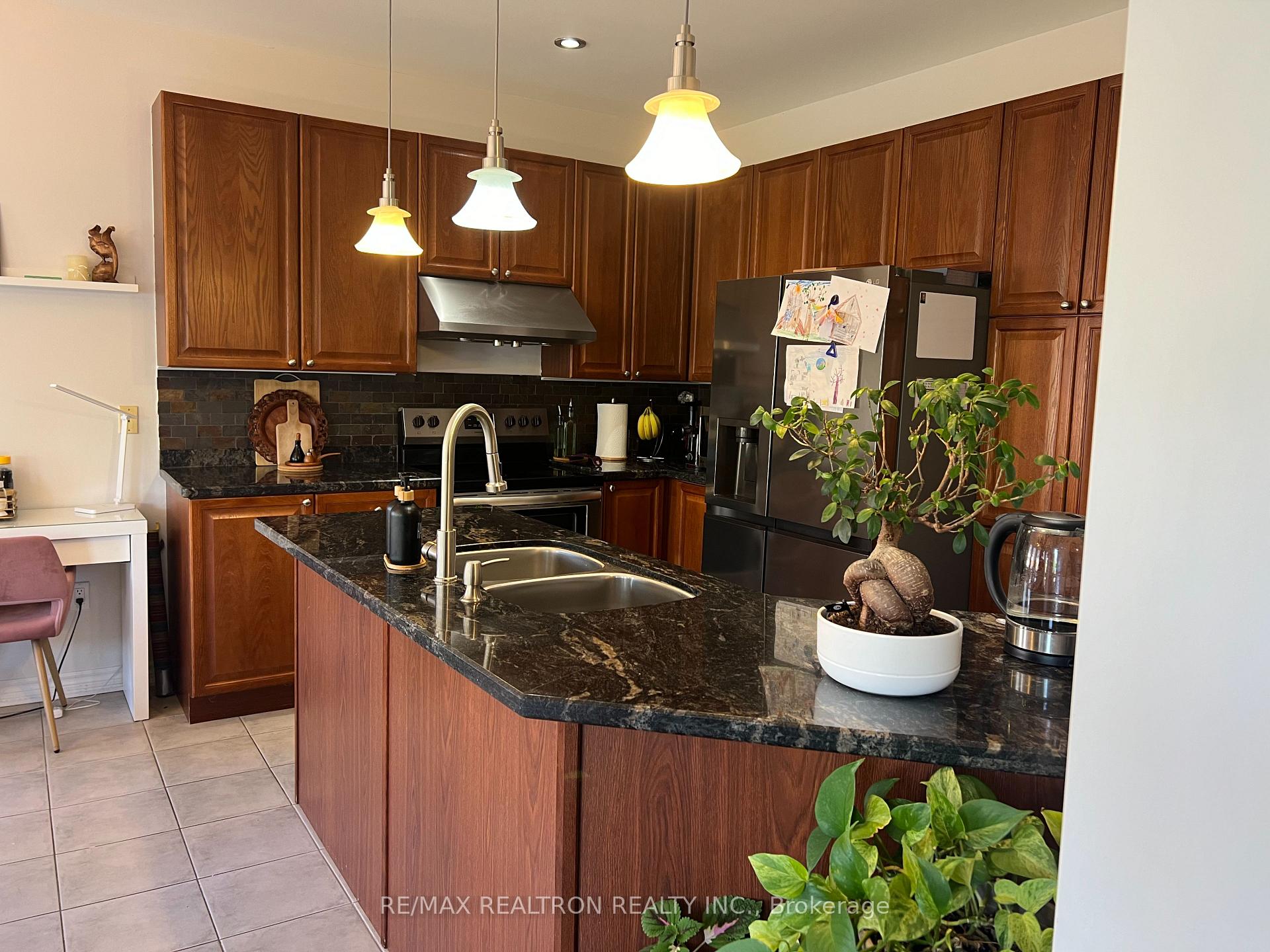 Photo 6 of 279 Zokol Drive, Aurora, Bayview Northeast — HOMEH