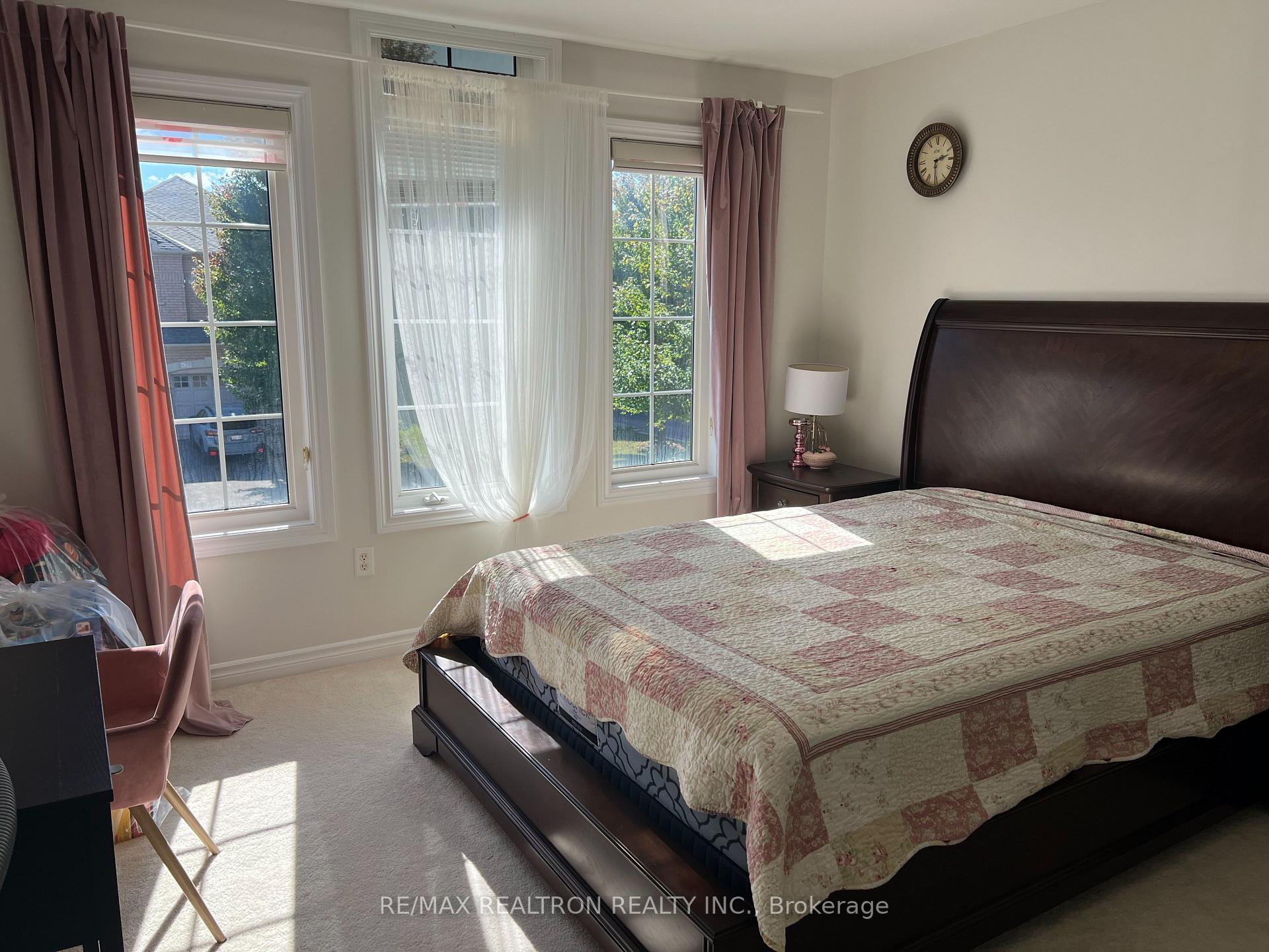 Photo 12 of 279 Zokol Drive, Aurora, Bayview Northeast — HOMEH
