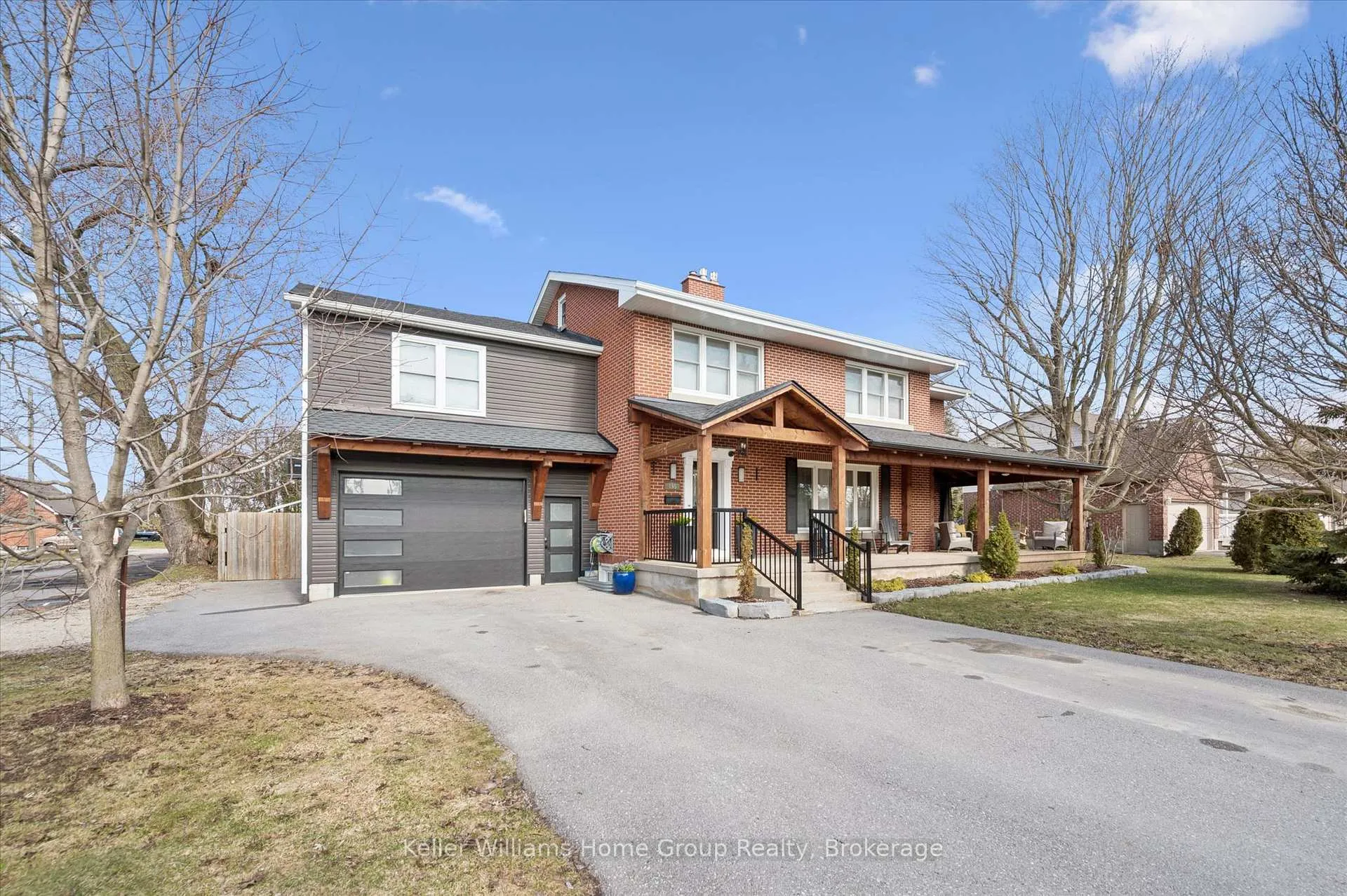 Photo 2 of 195 Forfar Street W, Centre Wellington, Fergus — HOMEH
