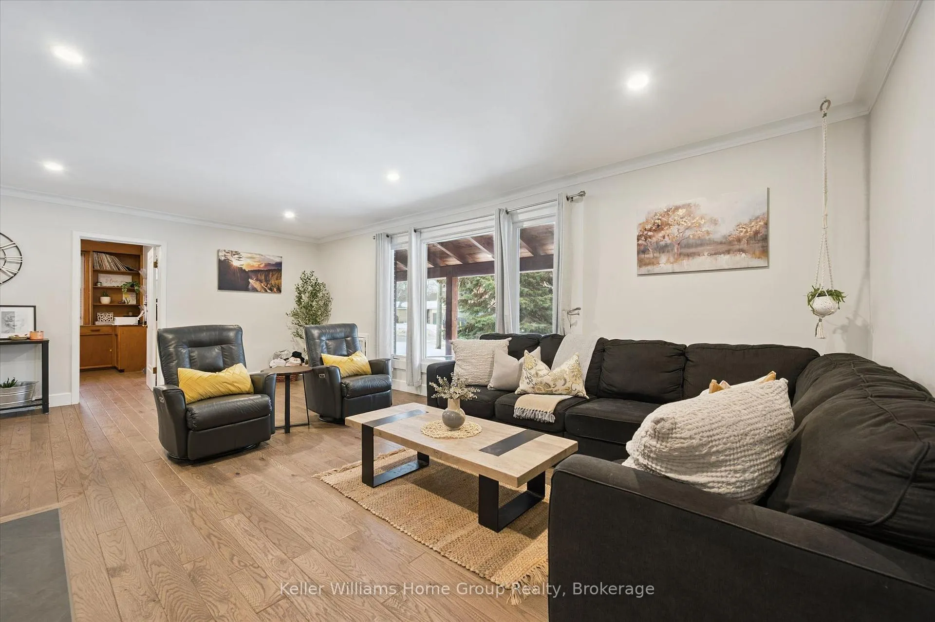 Photo 14 of 195 Forfar Street W, Centre Wellington, Fergus — HOMEH